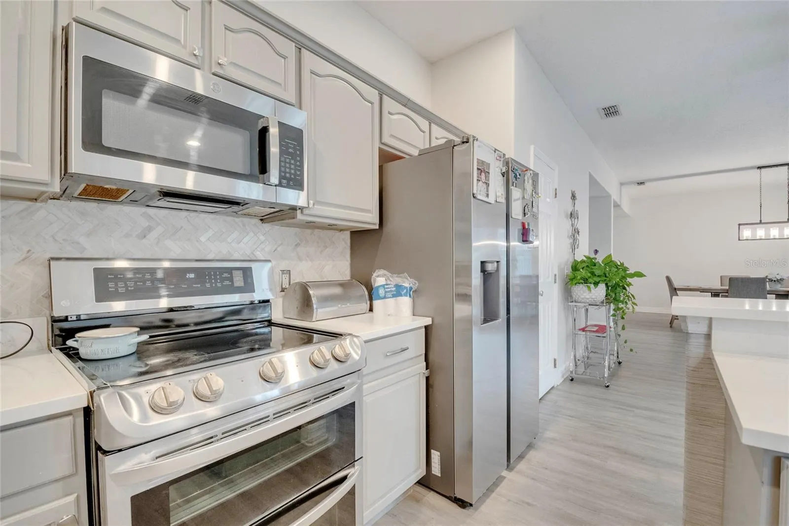 1072 BERKELEY DR