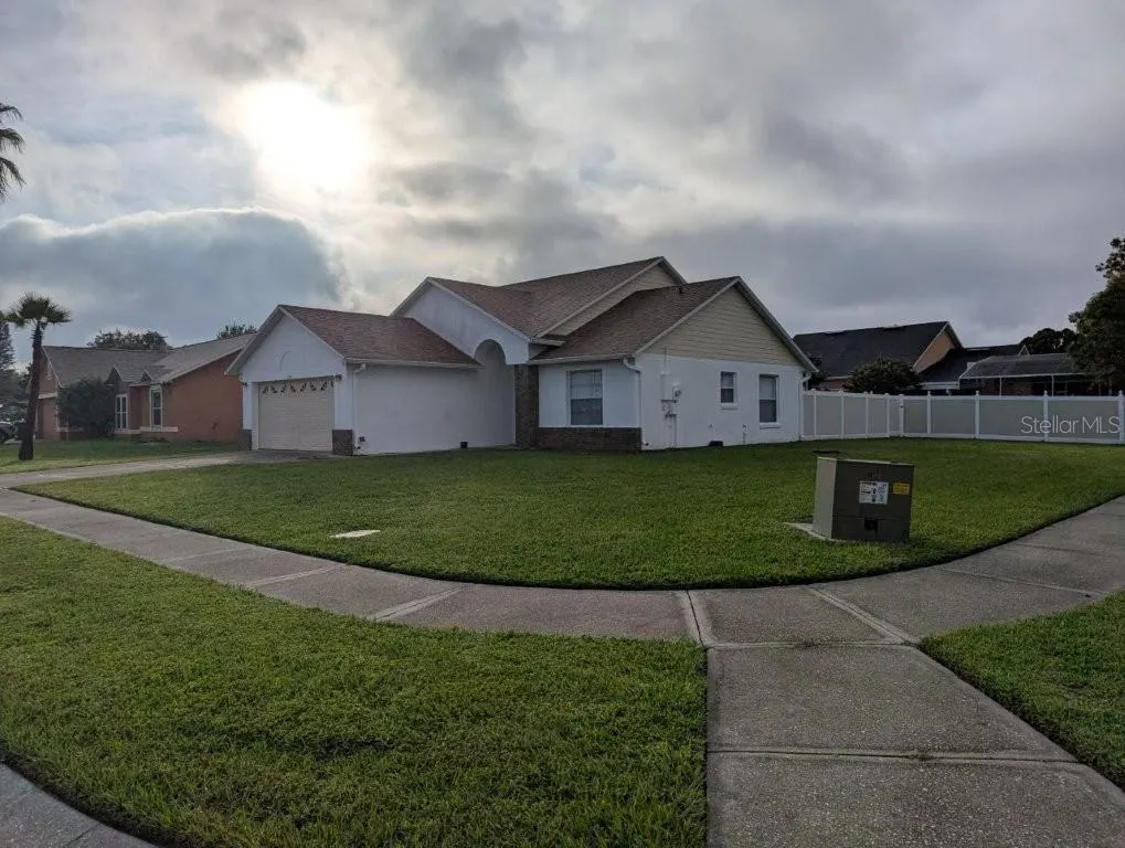1606 LIGGINS AVE