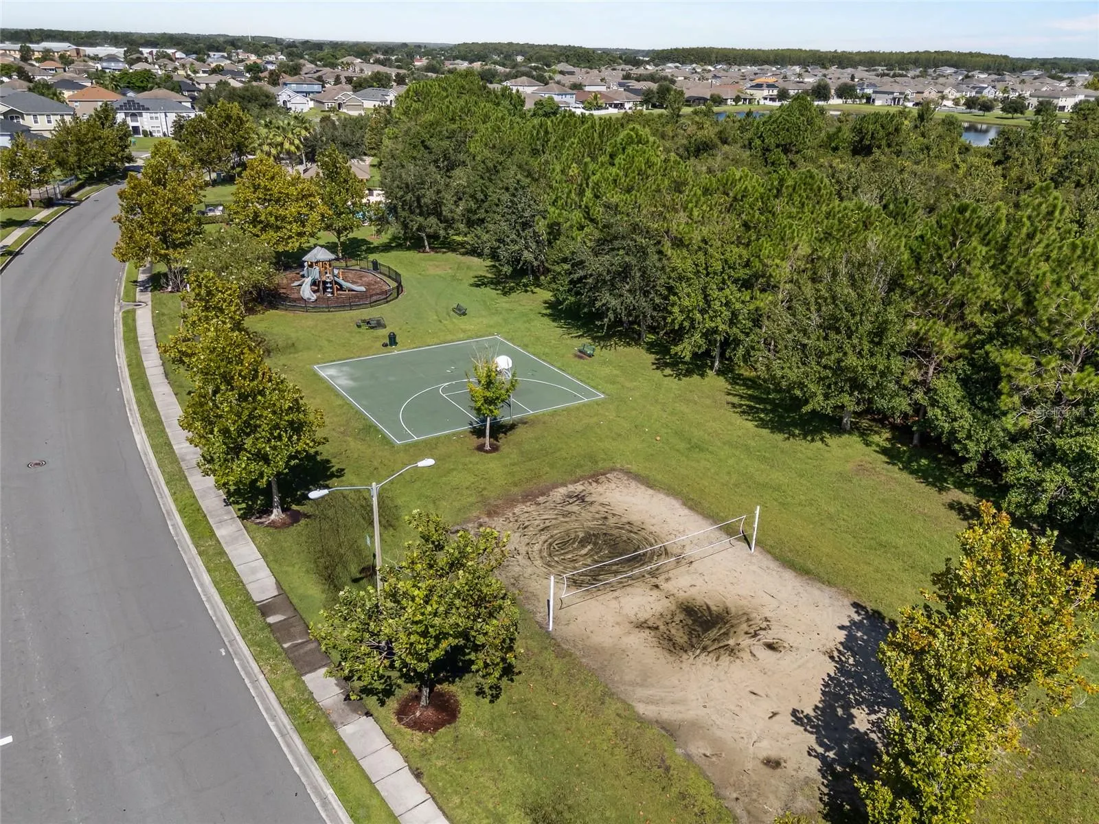 2622 HUNLEY LOOP