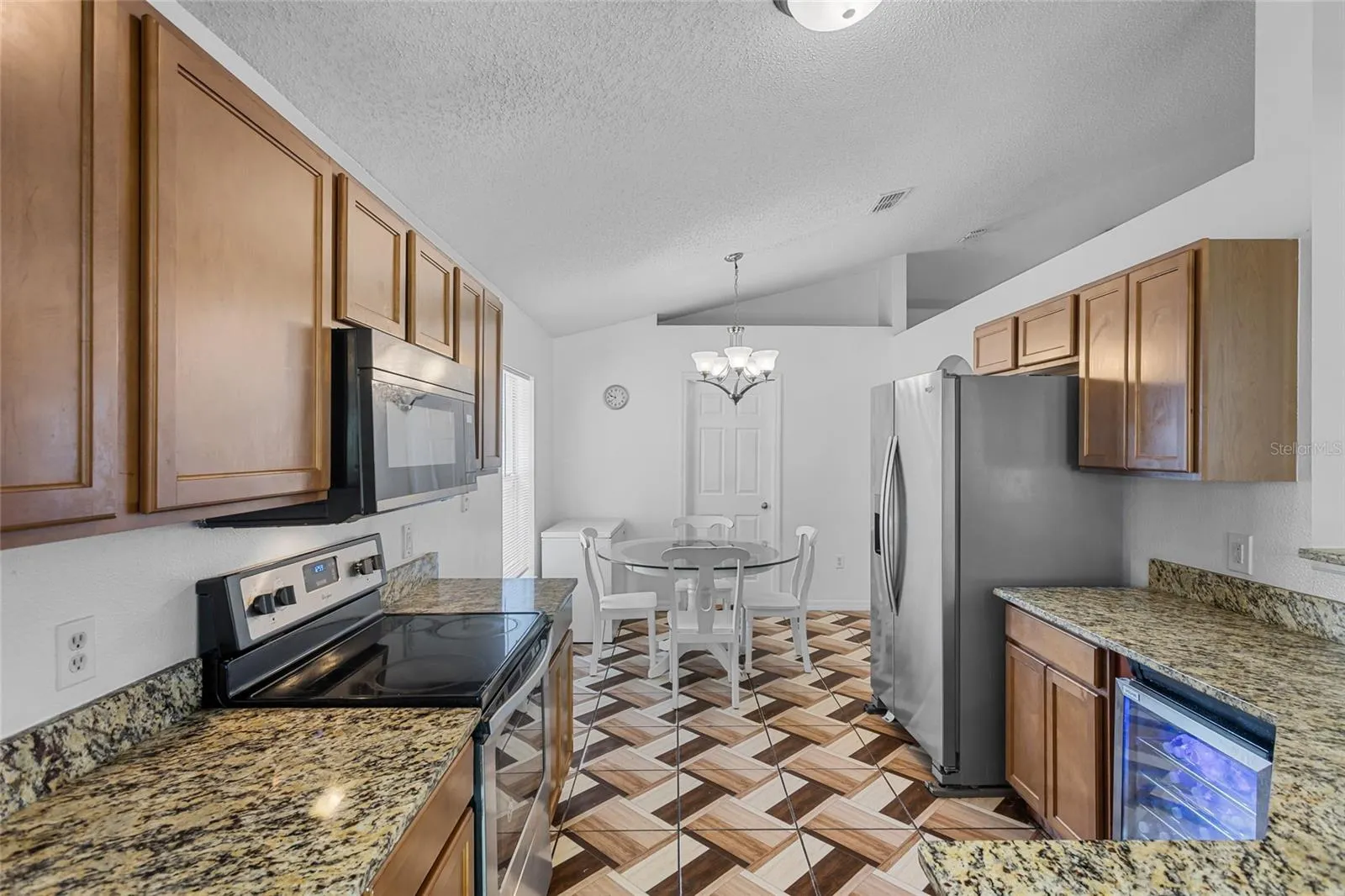 2622 HUNLEY LOOP