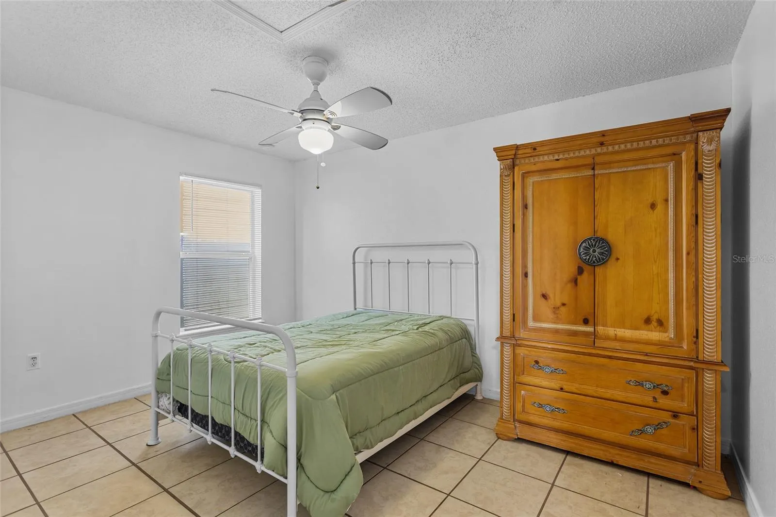 2622 HUNLEY LOOP
