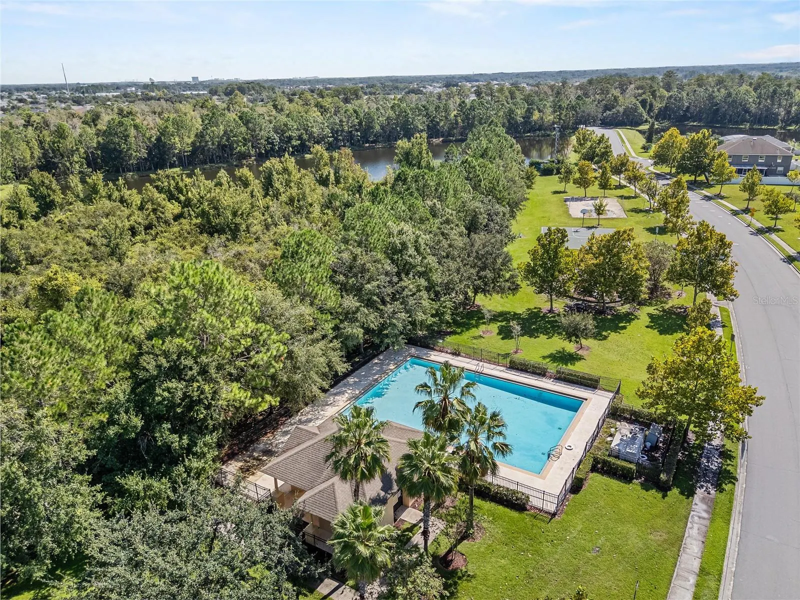 2622 HUNLEY LOOP