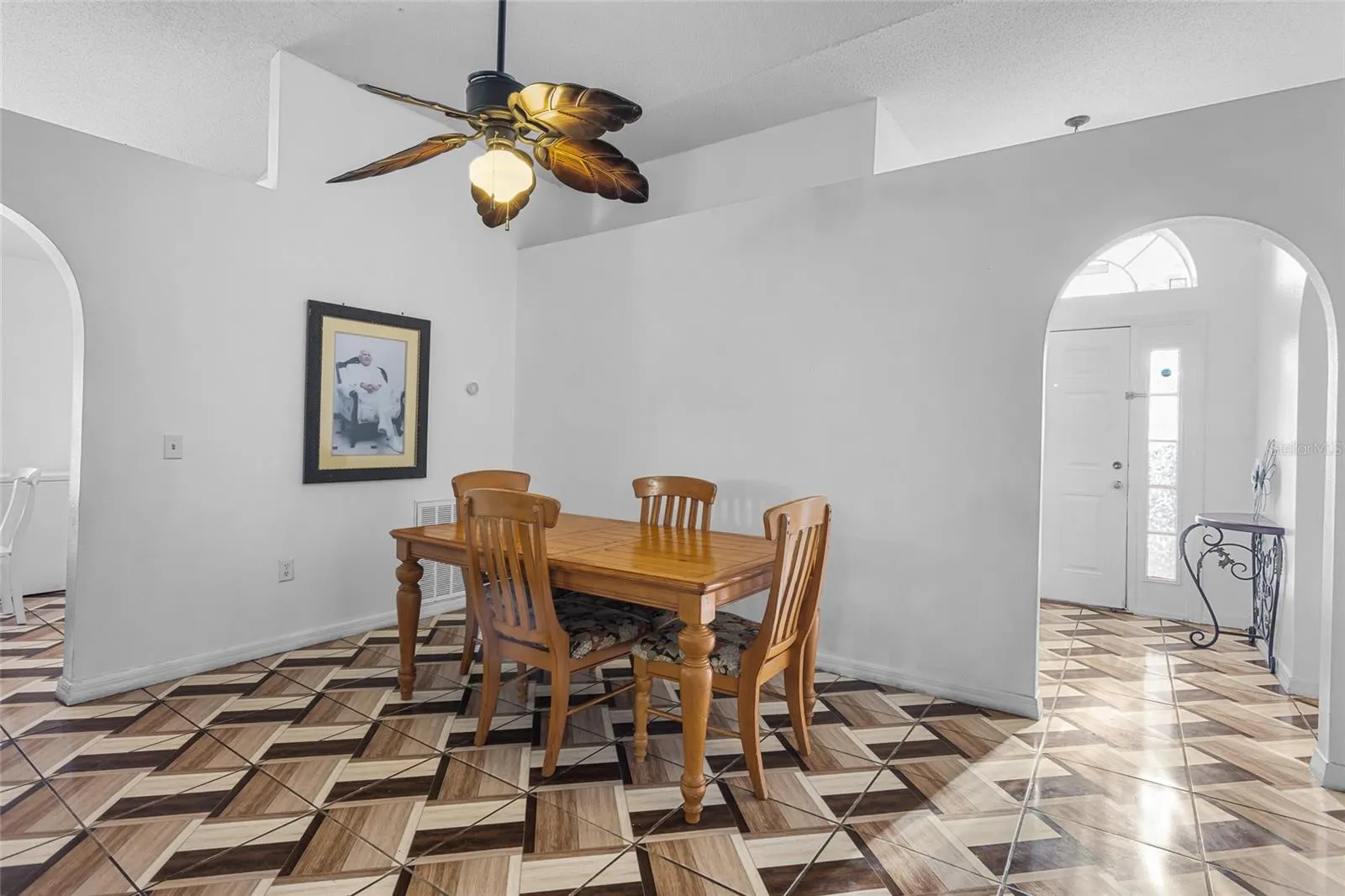 2622 HUNLEY LOOP