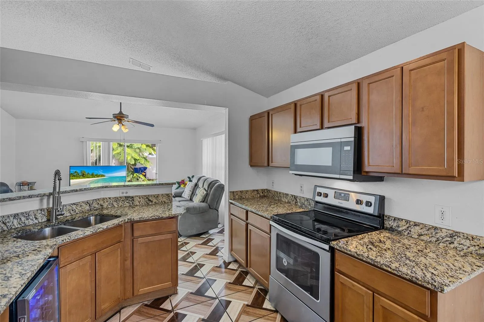 2622 HUNLEY LOOP