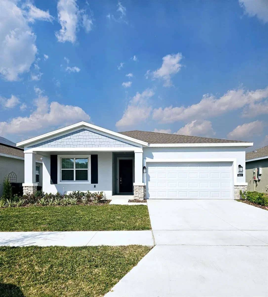 652 DARING DR