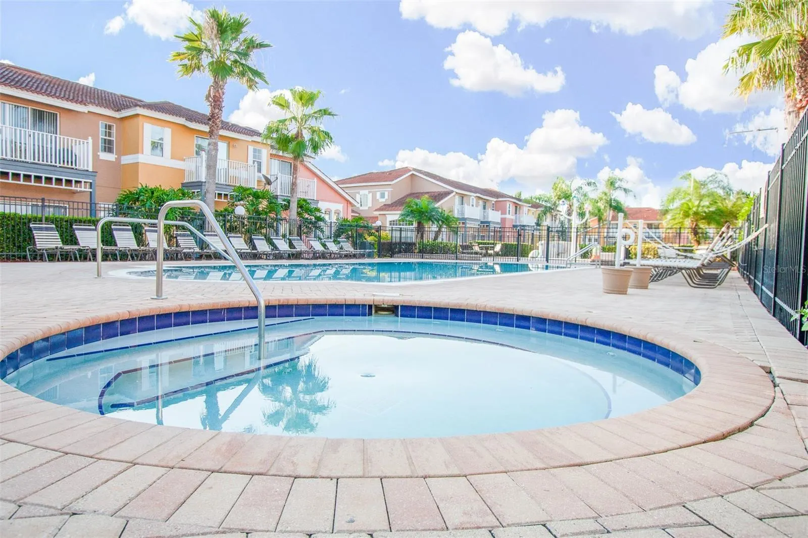 1064 PARK RIDGE CIR
