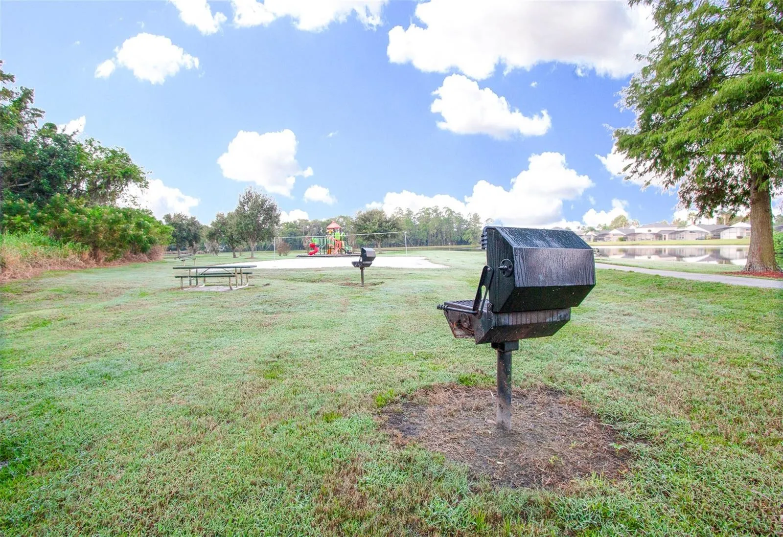 1064 PARK RIDGE CIR
