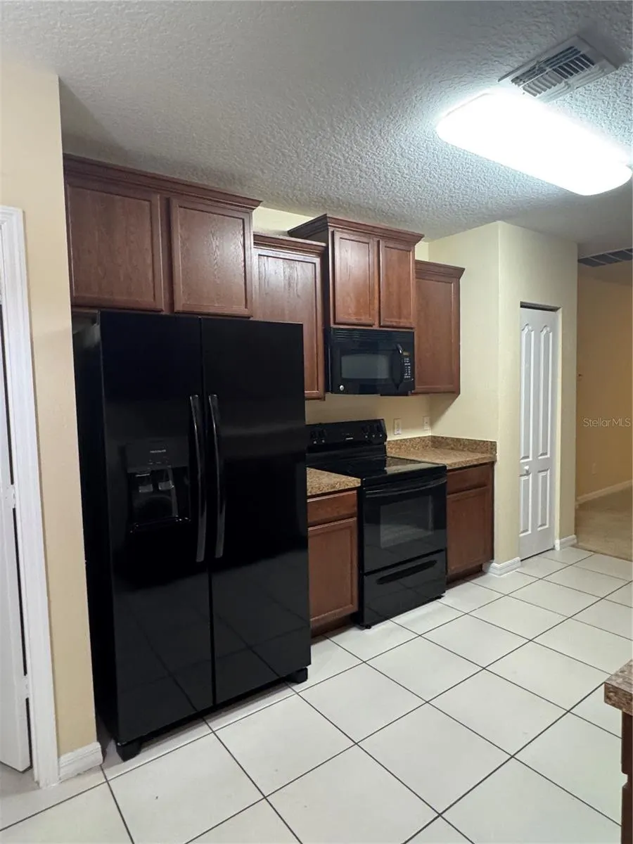 3210 QUEEN ALEXANDRIA DR
