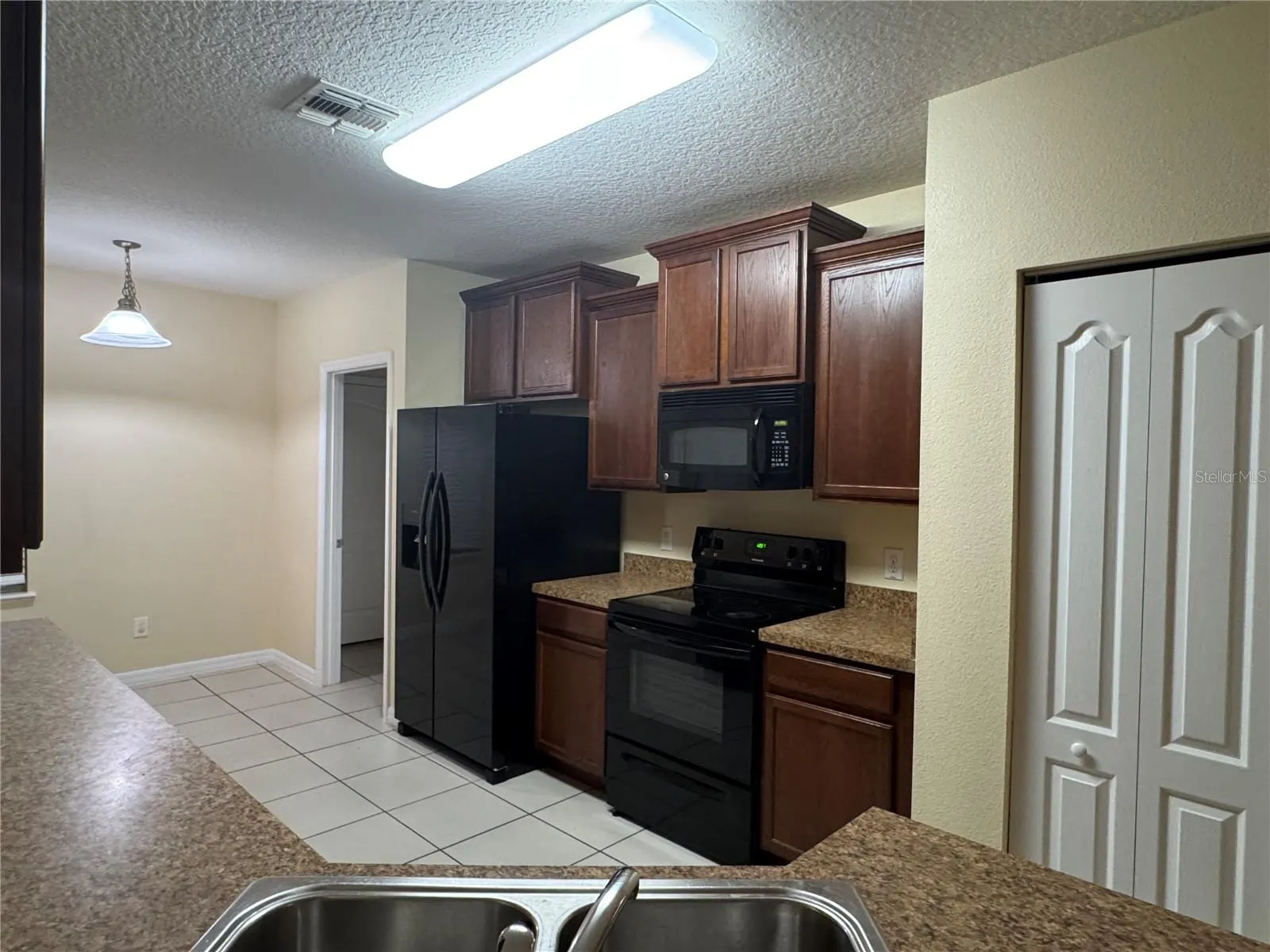 3210 QUEEN ALEXANDRIA DR