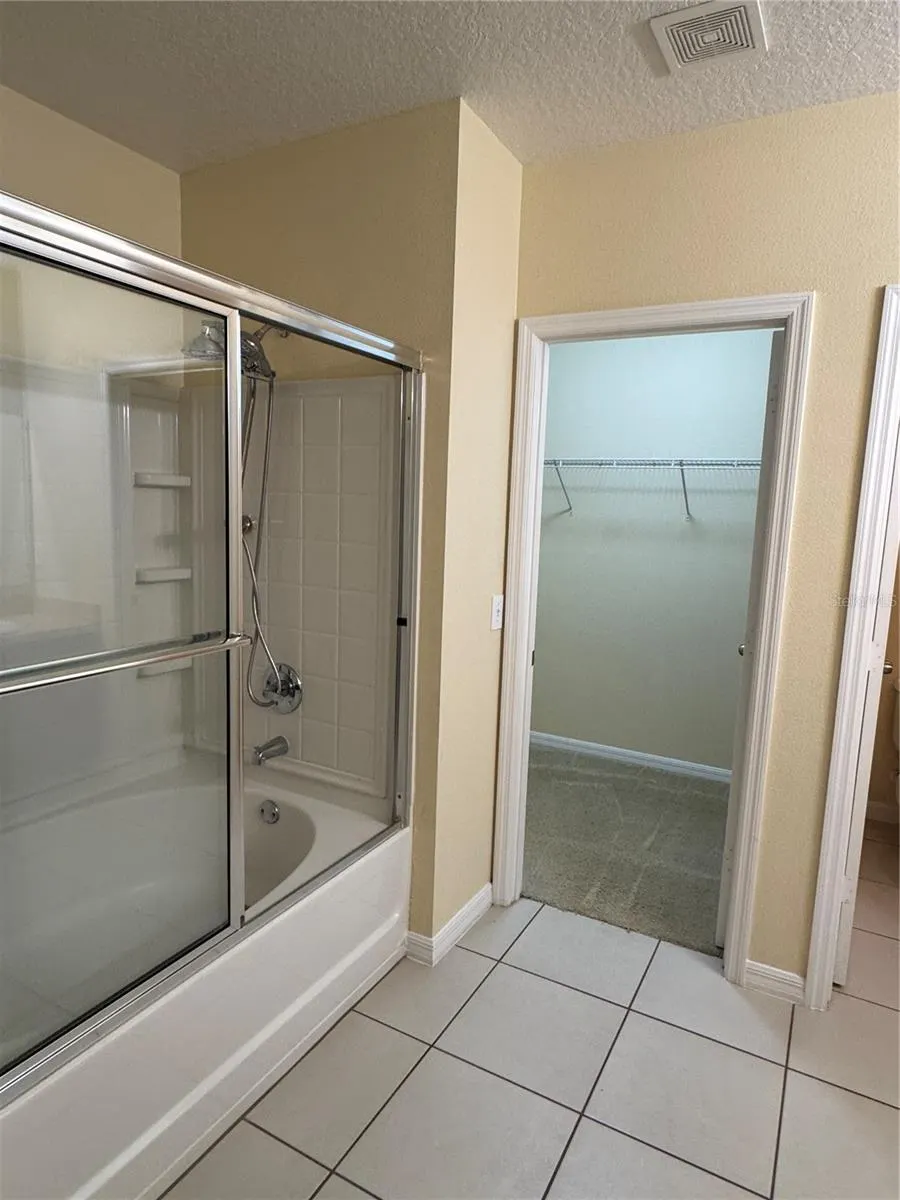 3210 QUEEN ALEXANDRIA DR