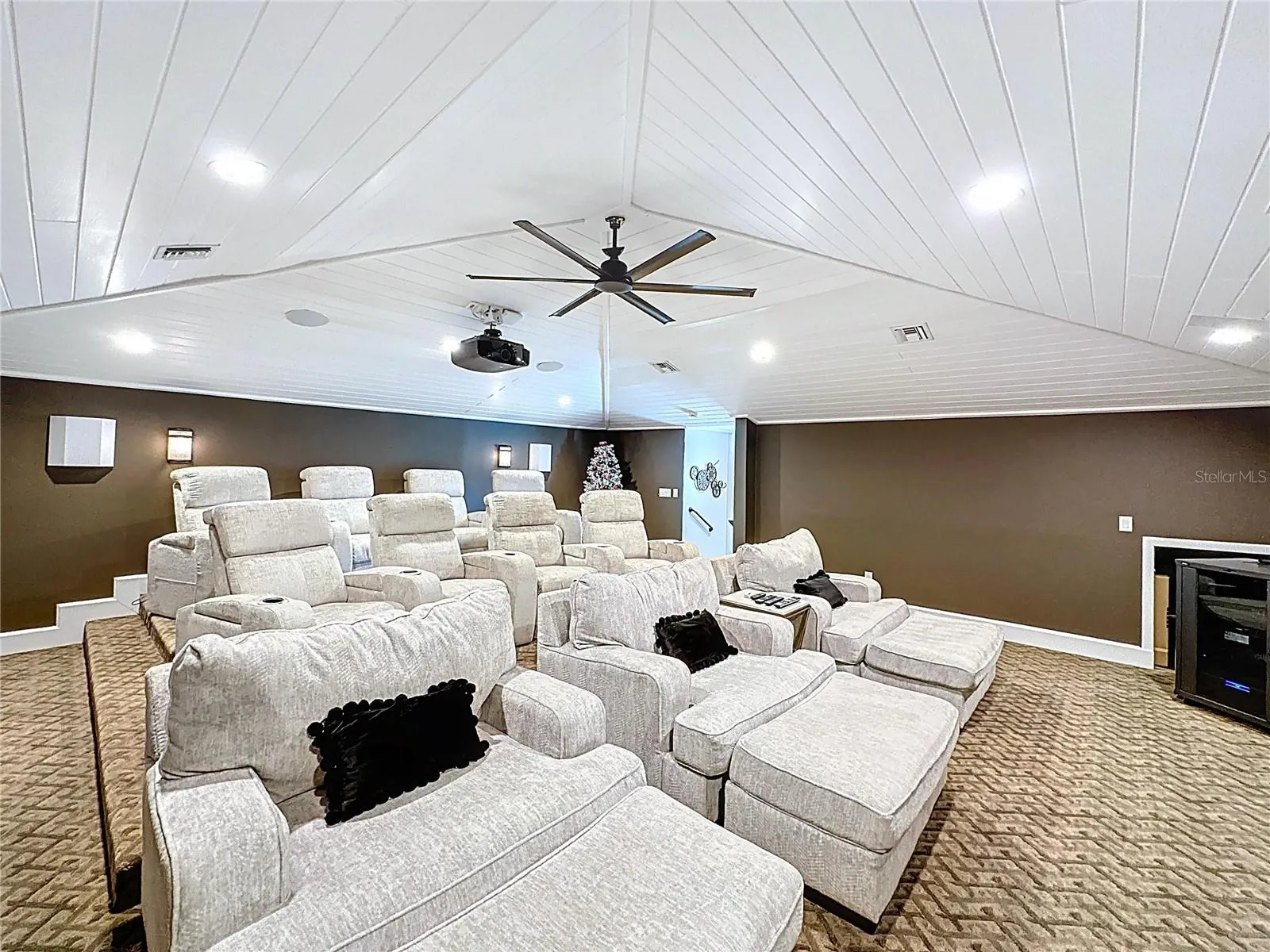 8701 COCO PLUM PL