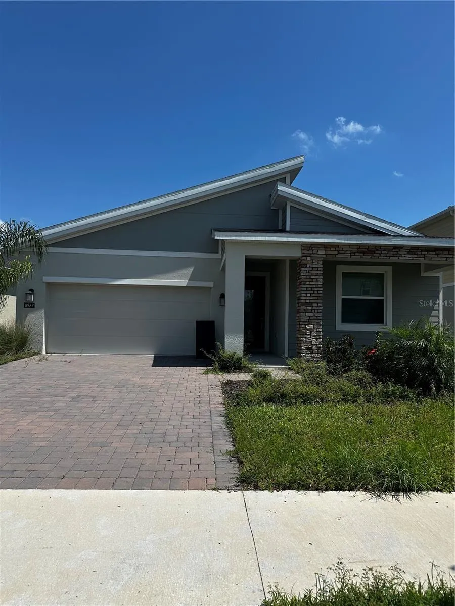 8967 CHIPPING SQUARE LN