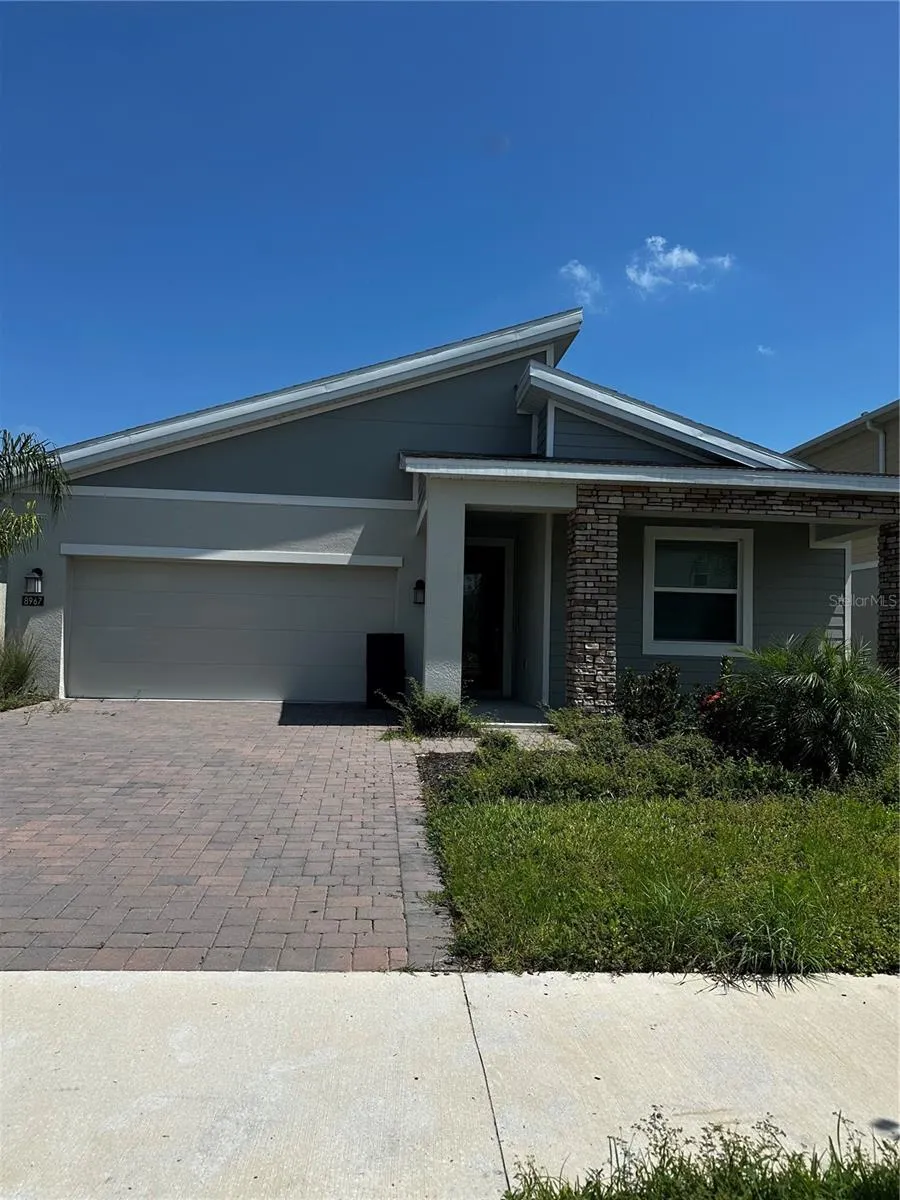 8967 CHIPPING SQUARE LN