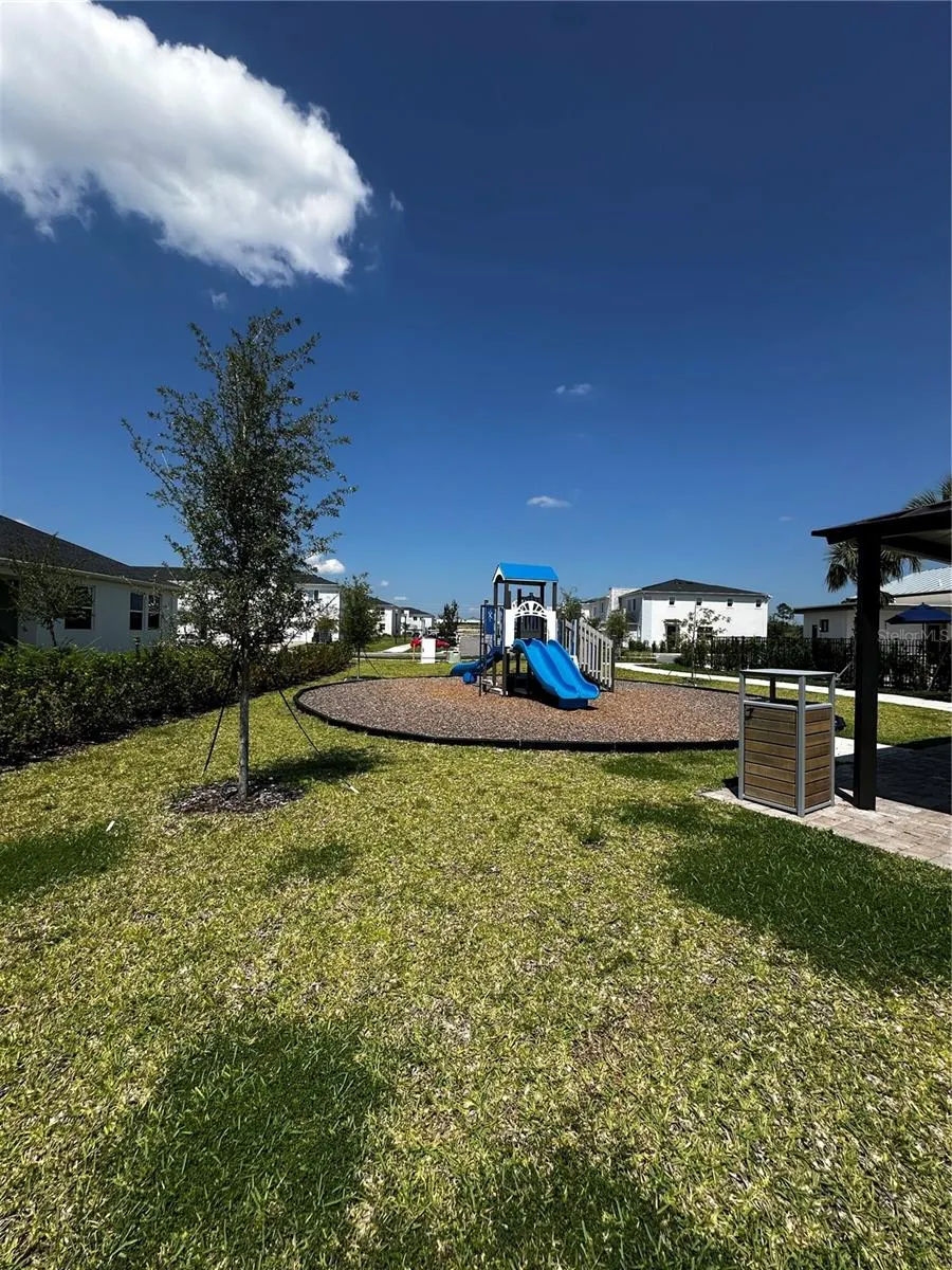 8967 CHIPPING SQUARE LN