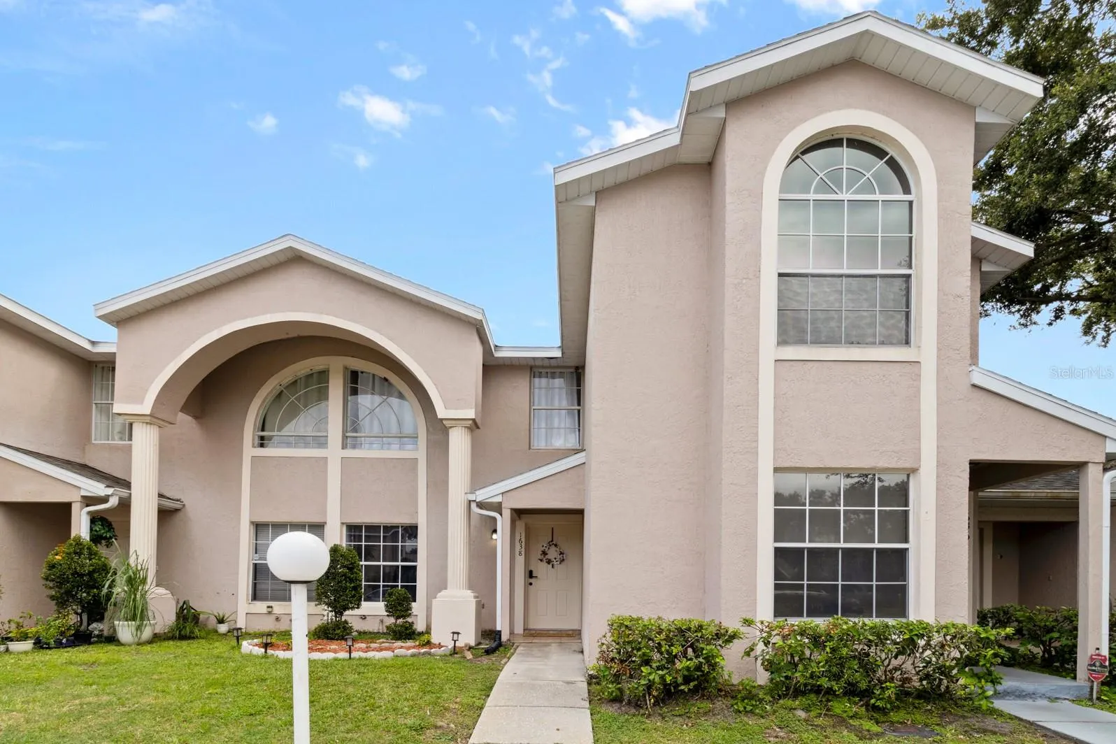 1638 WINDSOR OAK CT