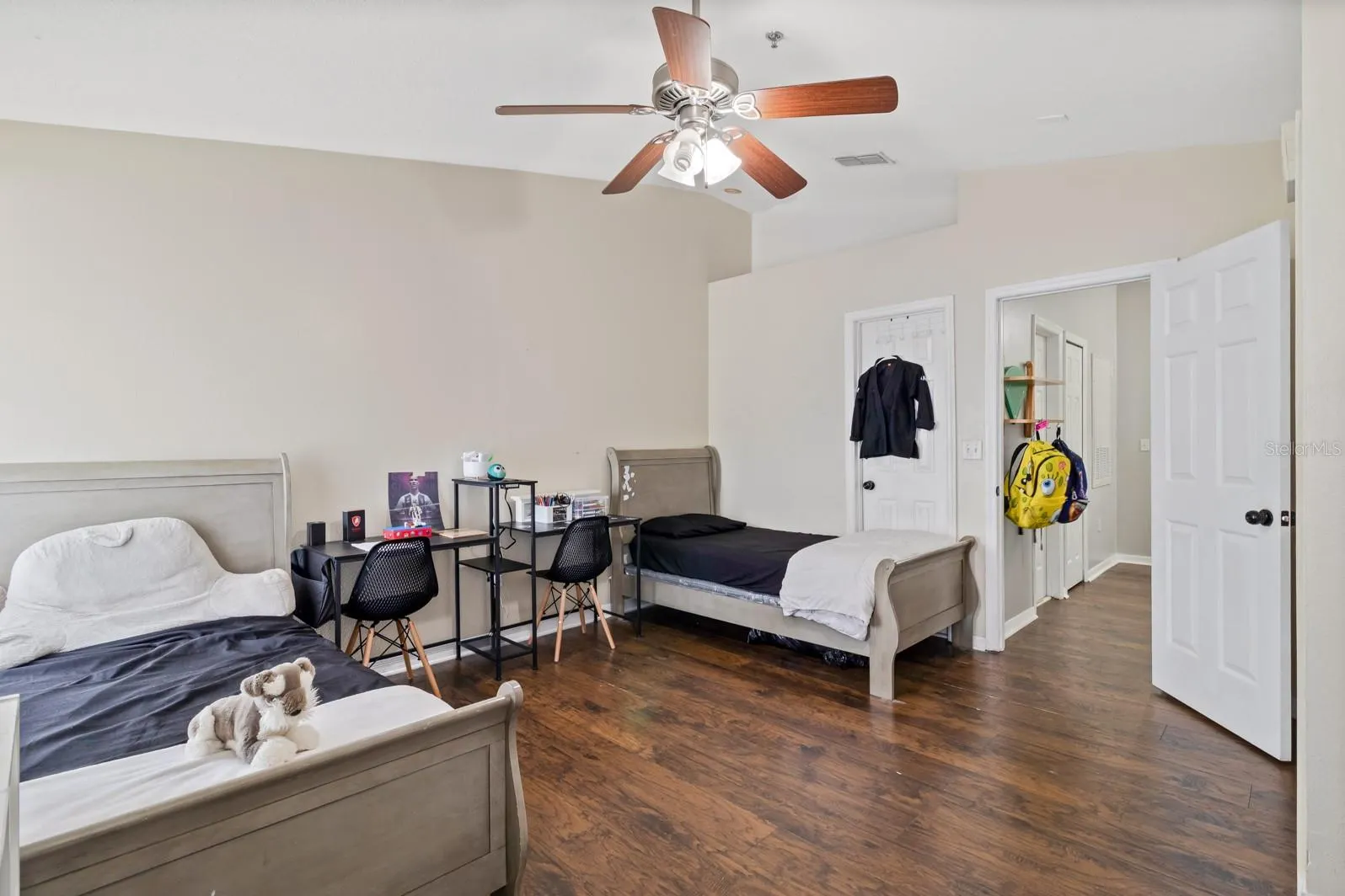 1638 WINDSOR OAK CT