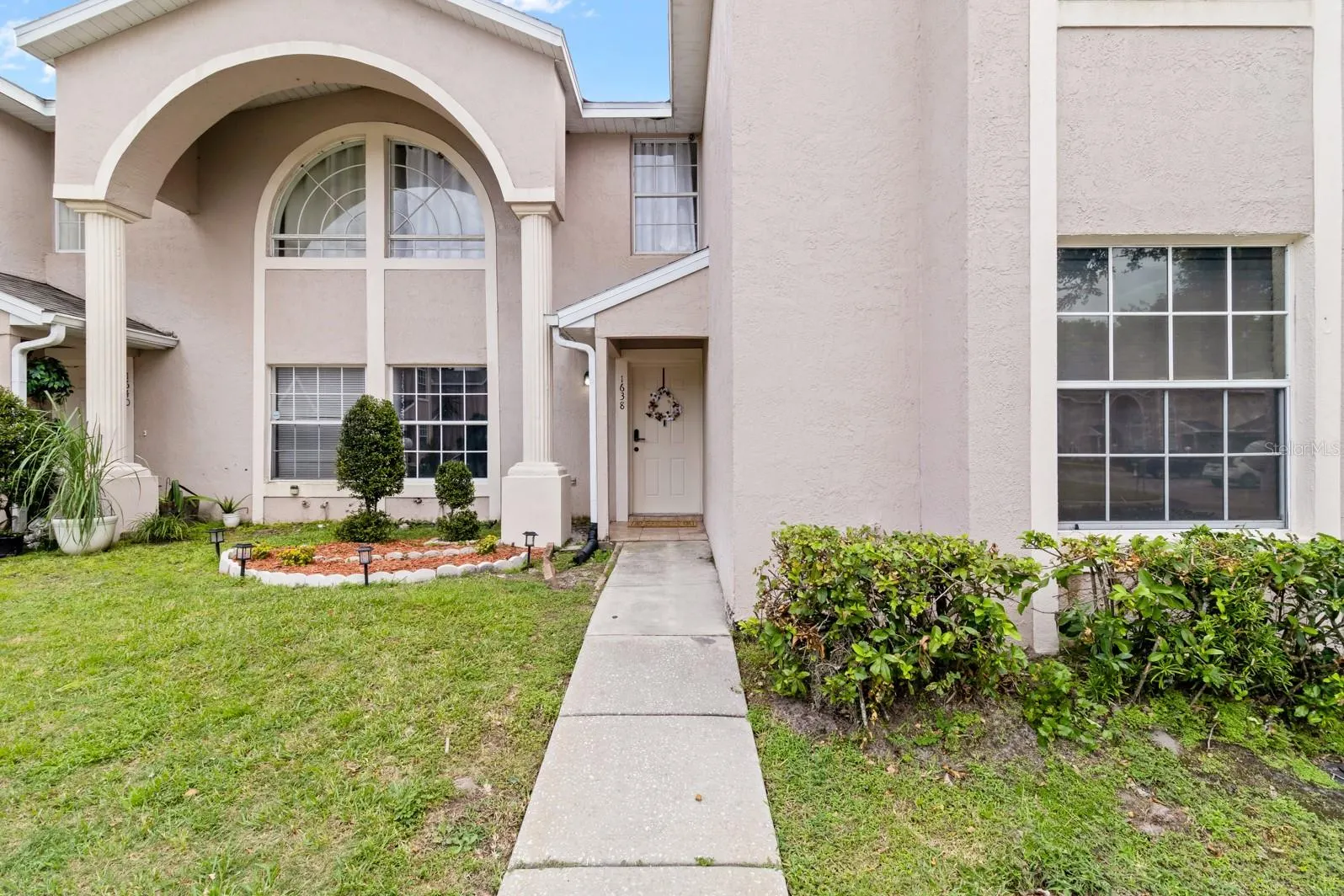 1638 WINDSOR OAK CT