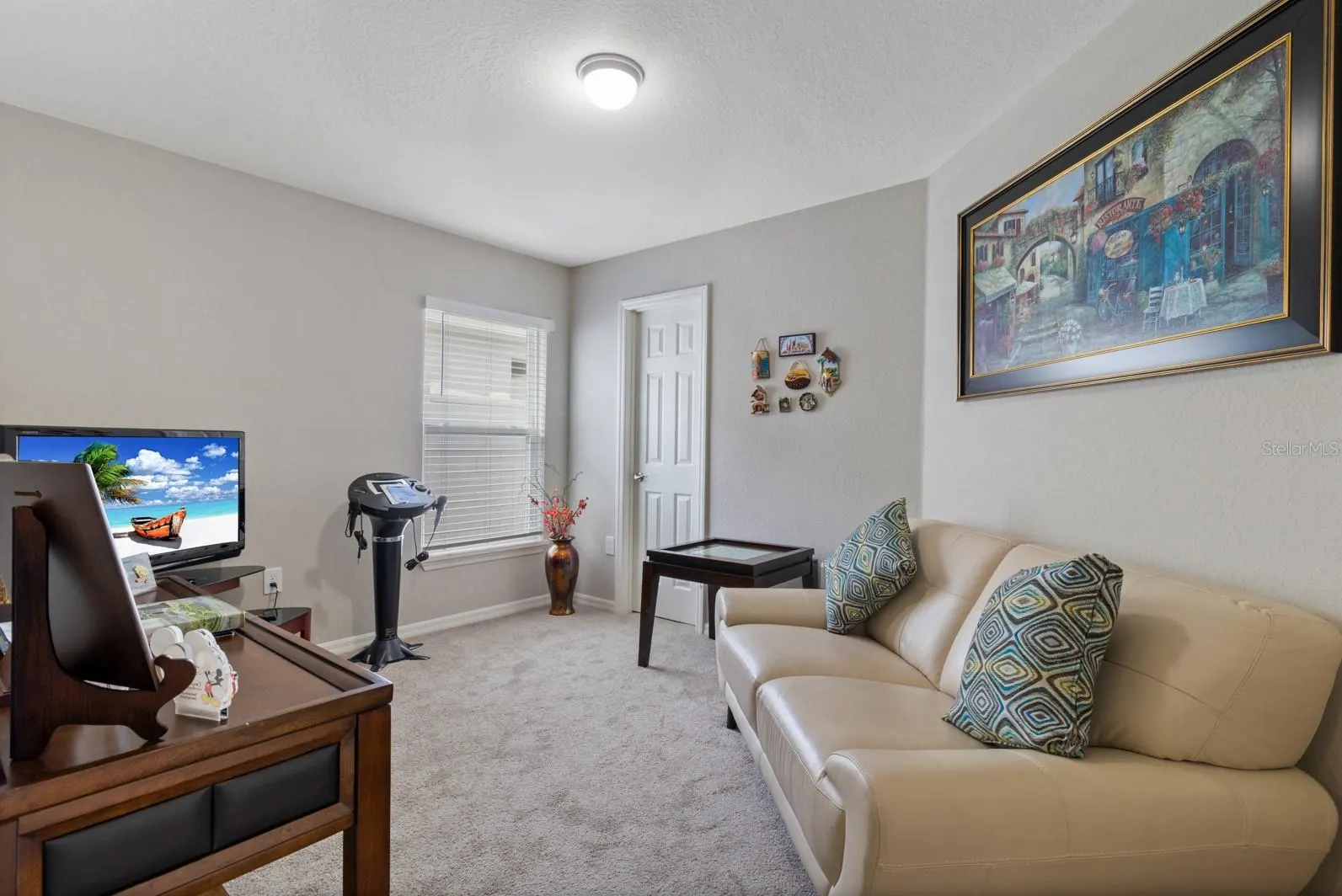 1225 CASCADE DR
