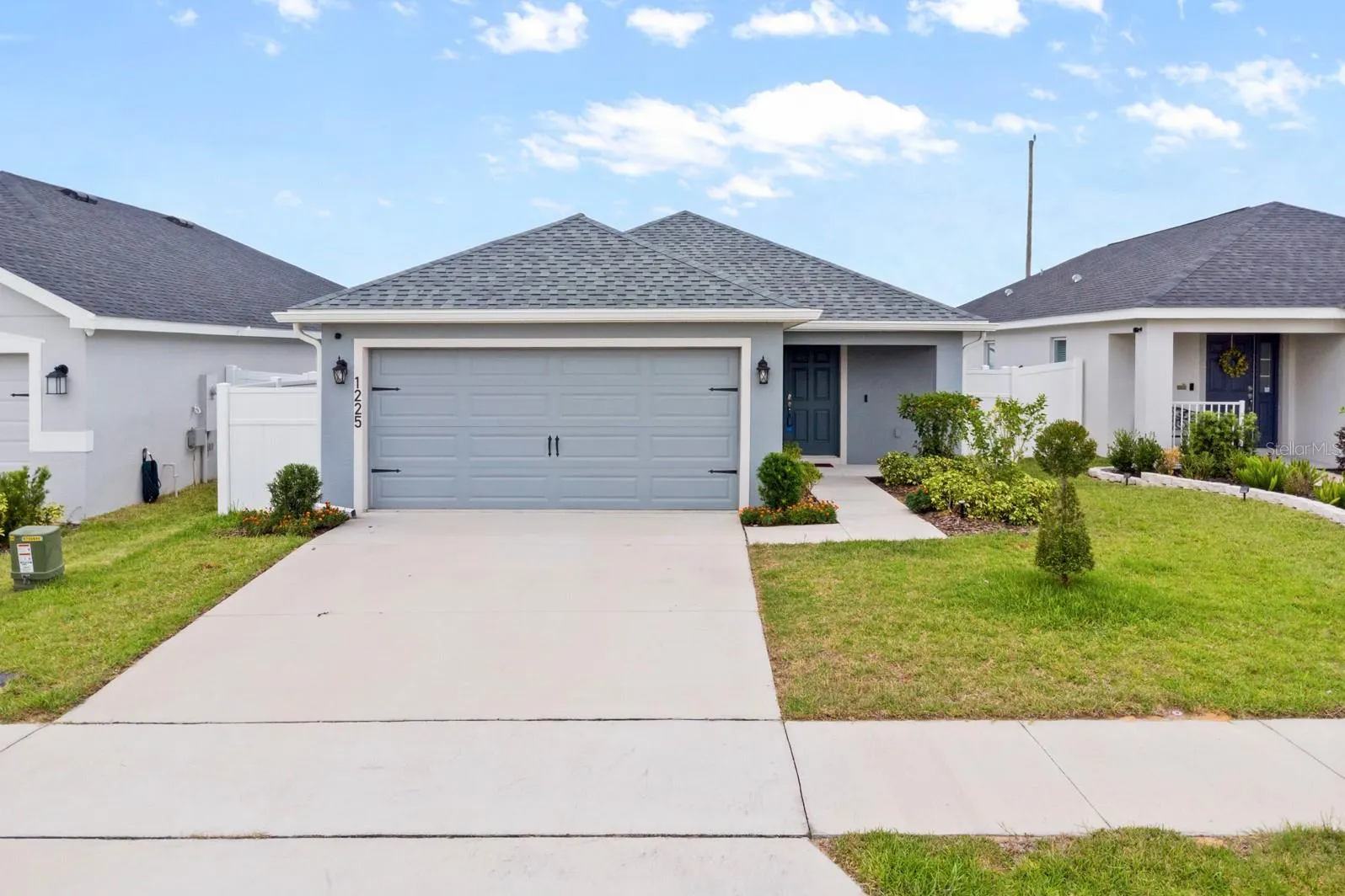 1225 CASCADE DR