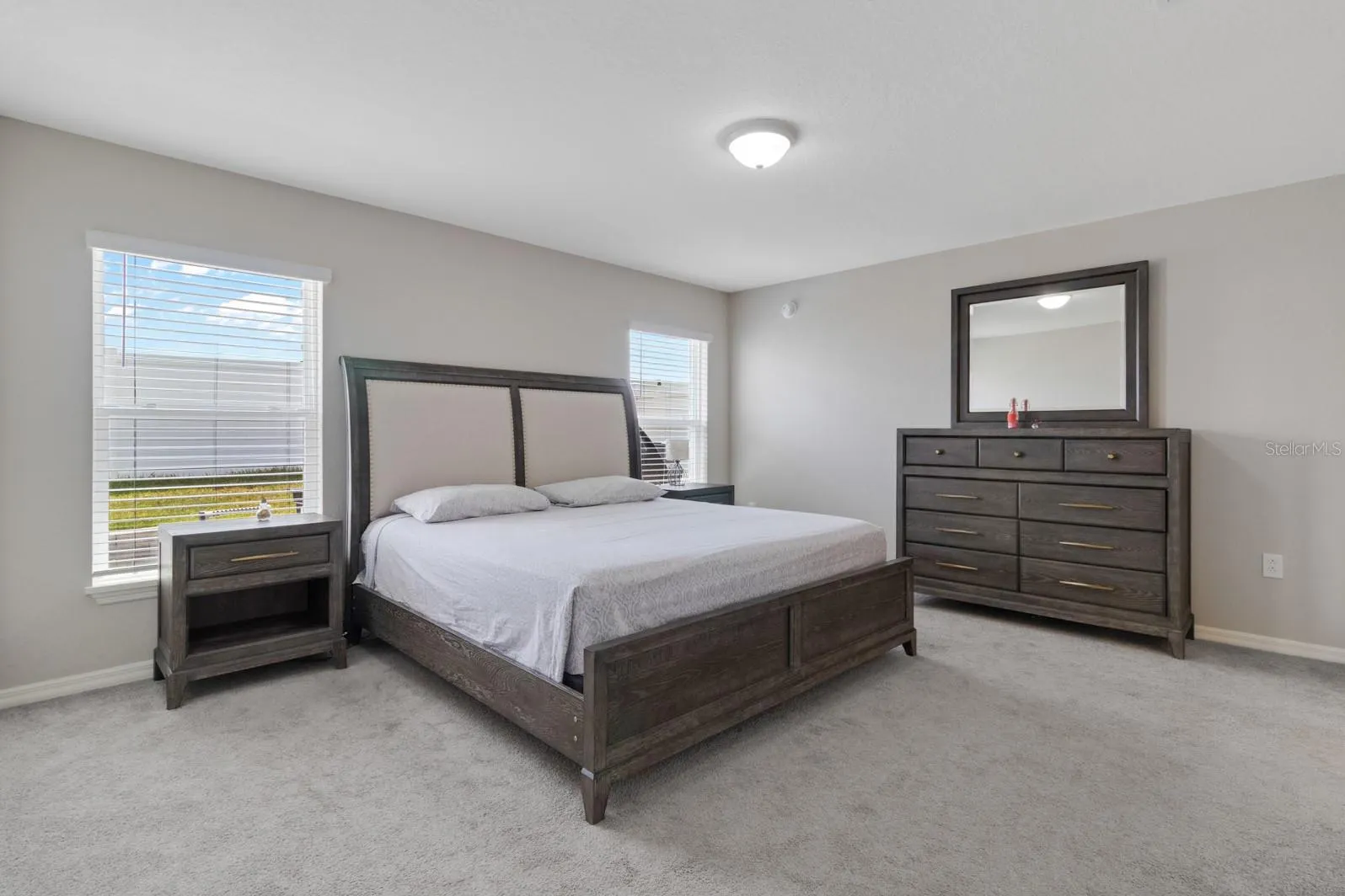 1225 CASCADE DR