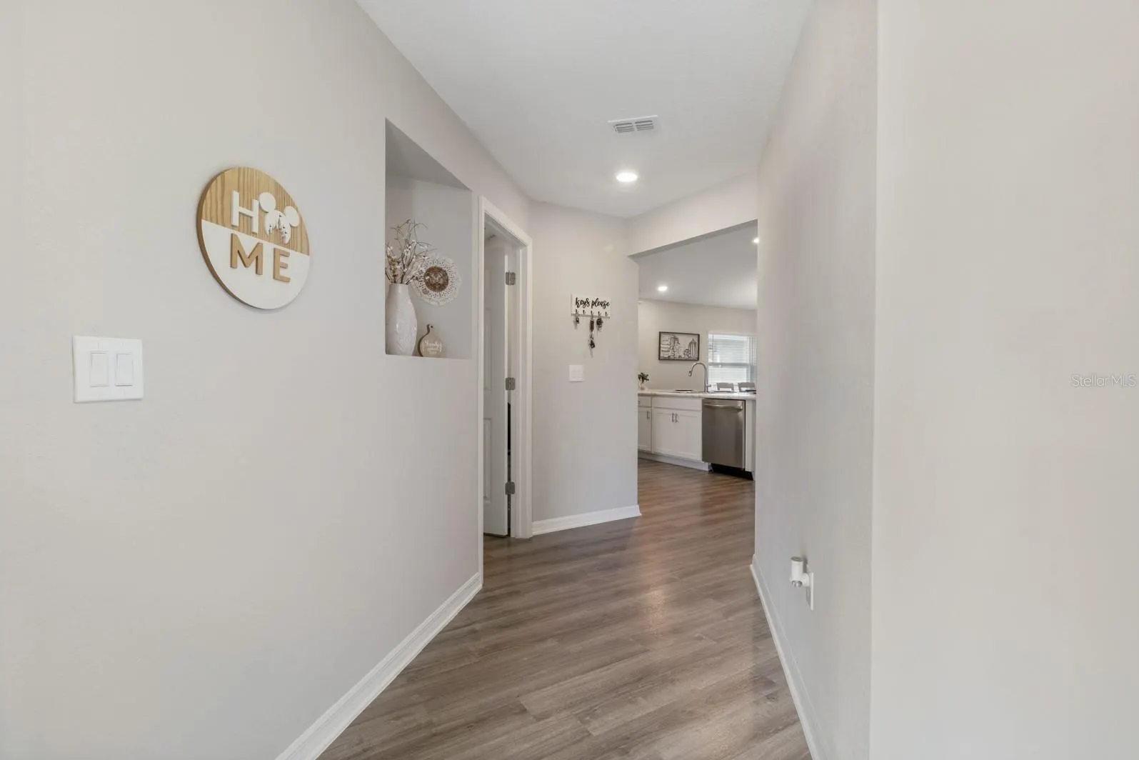 1225 CASCADE DR