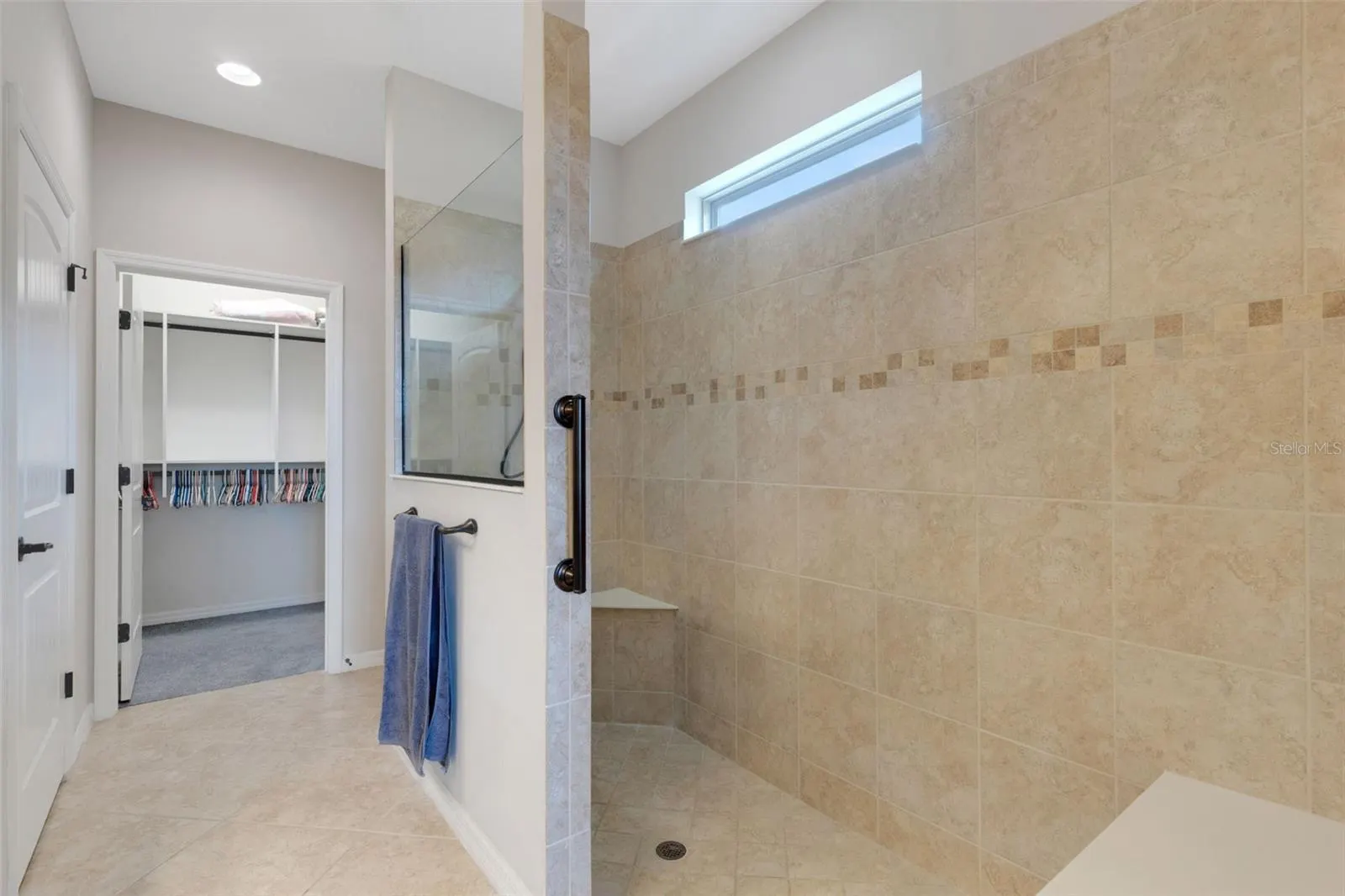 613 CANTABRIA DR
