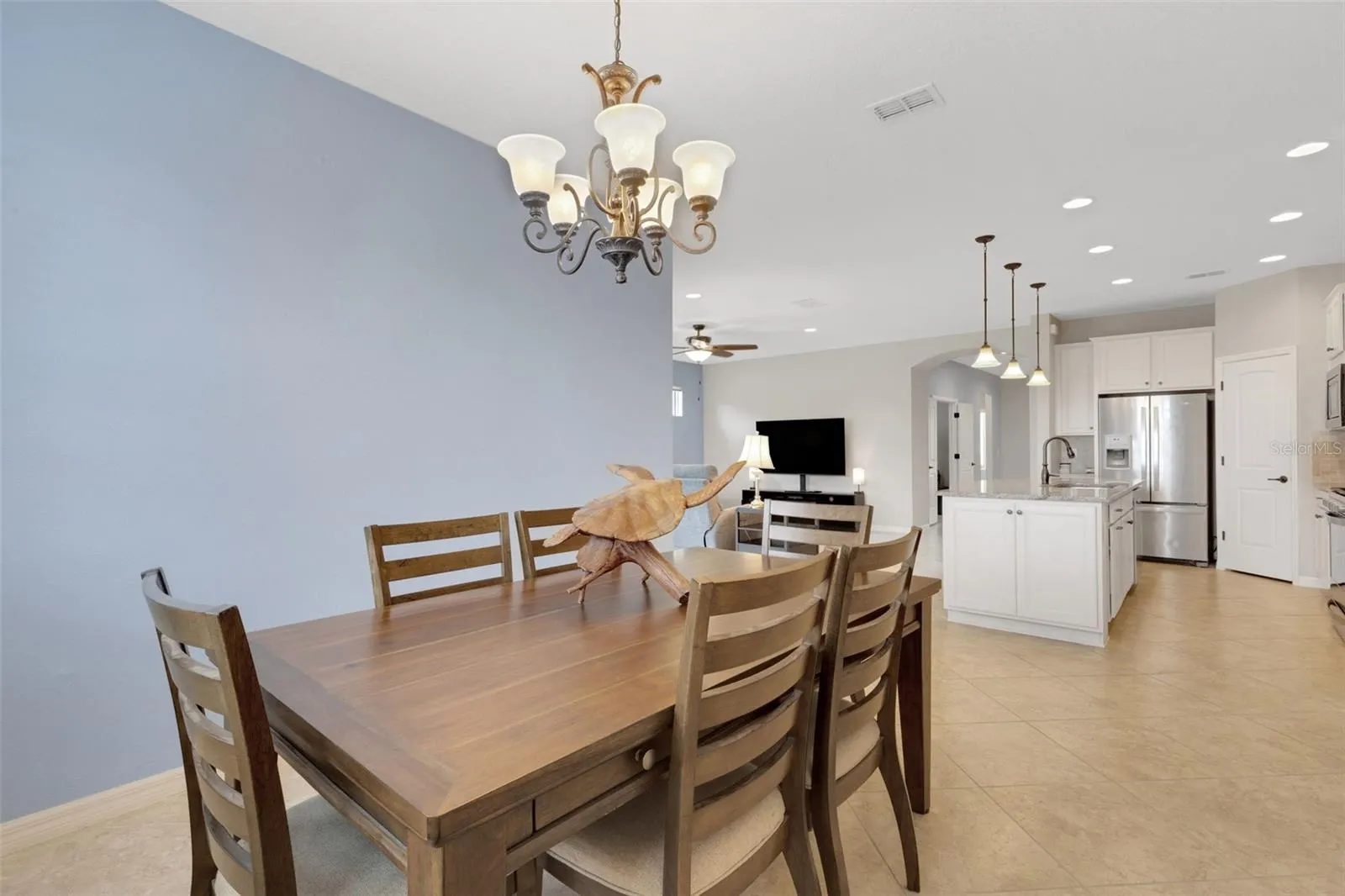 613 CANTABRIA DR