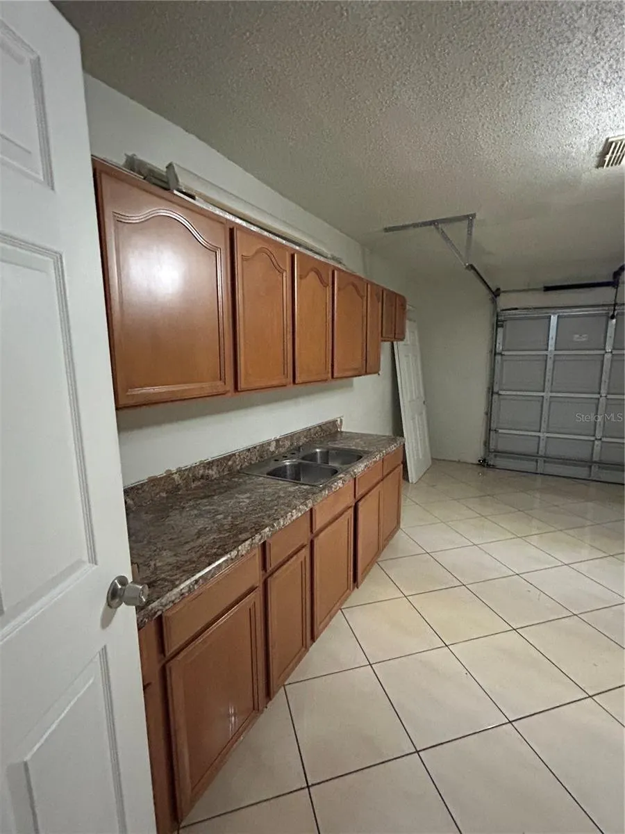 339 LA PAZ DR