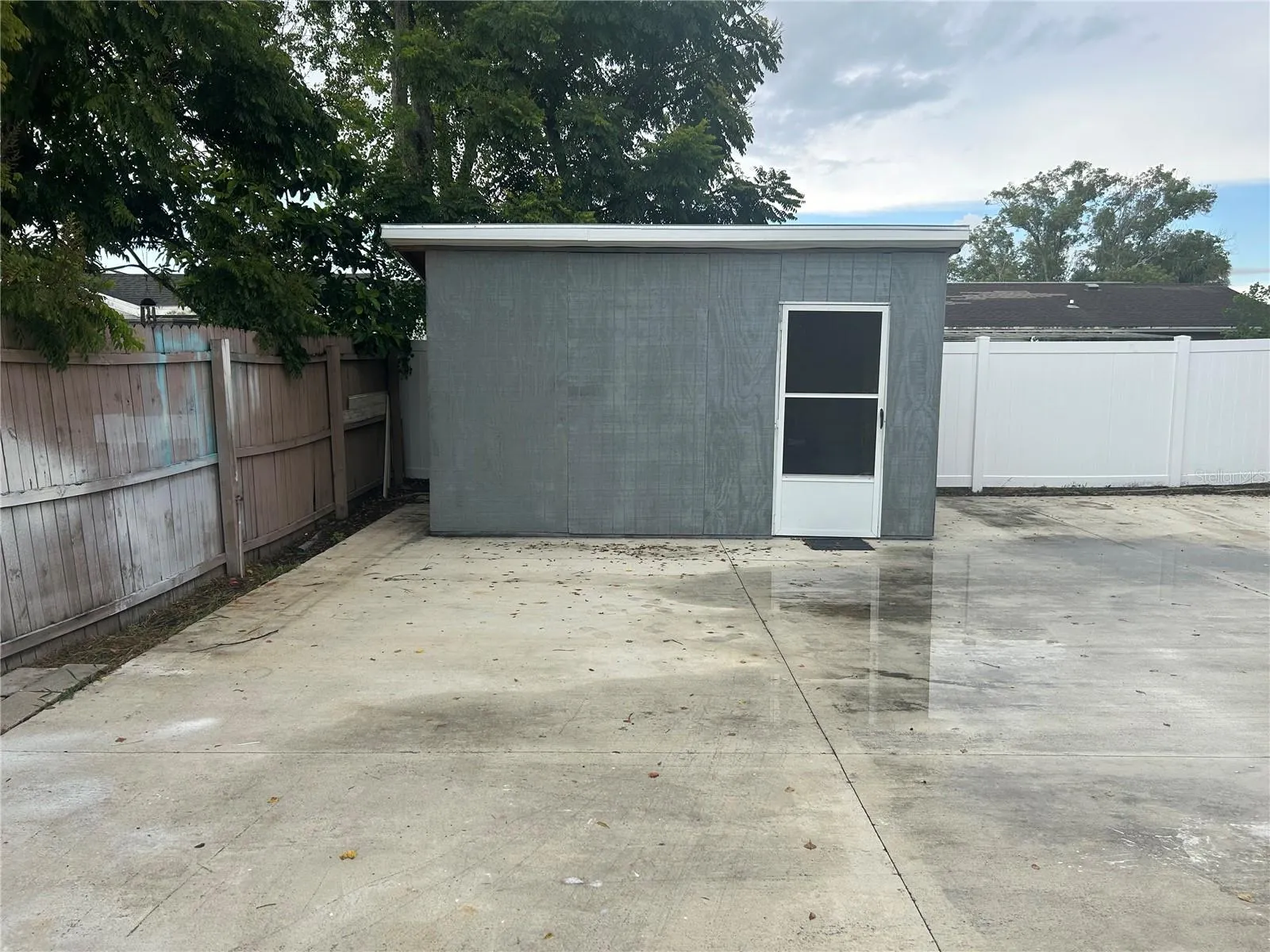 339 LA PAZ DR