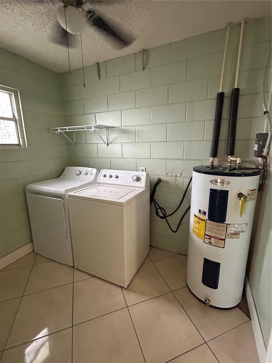 339 LA PAZ DR