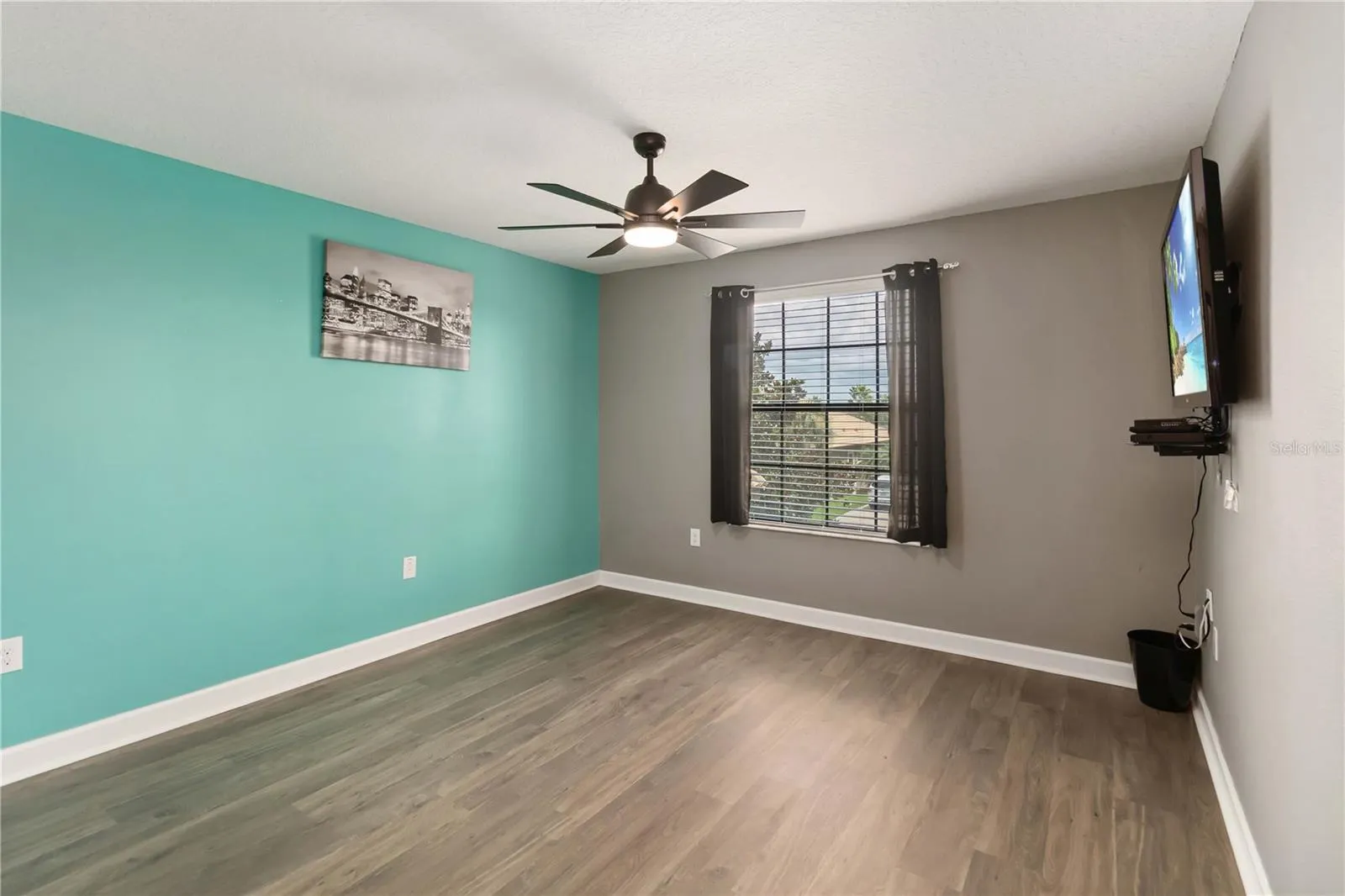 1320 MOSS CREEK LN