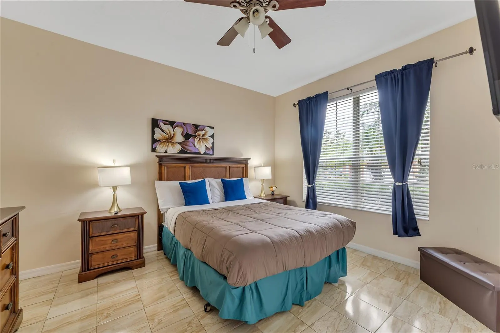 2736 LIDO KEY DR