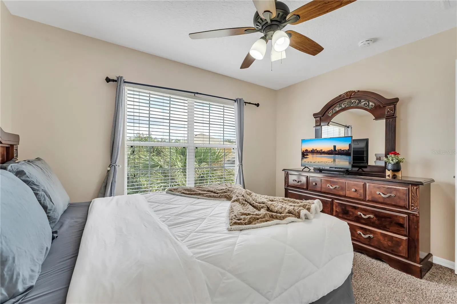 2736 LIDO KEY DR