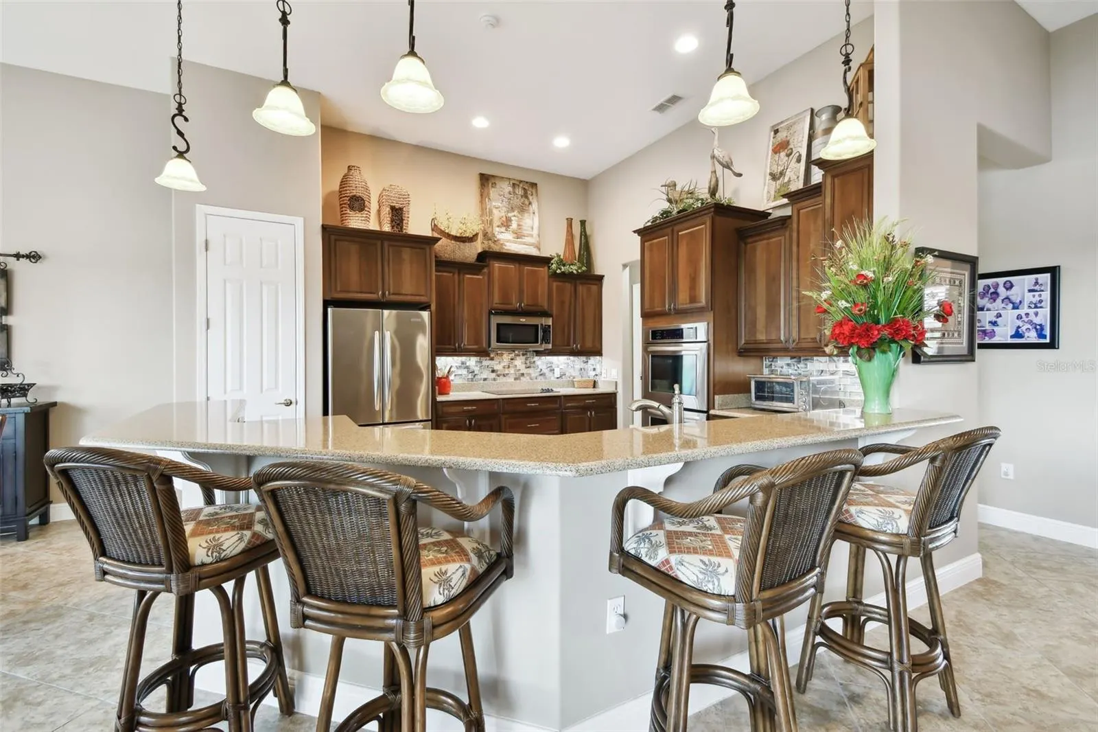 154 RANCHO MIRAGE DR