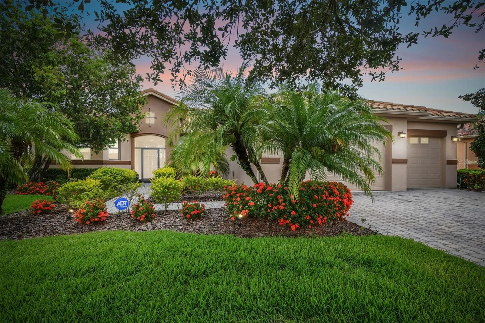 154 RANCHO MIRAGE DR