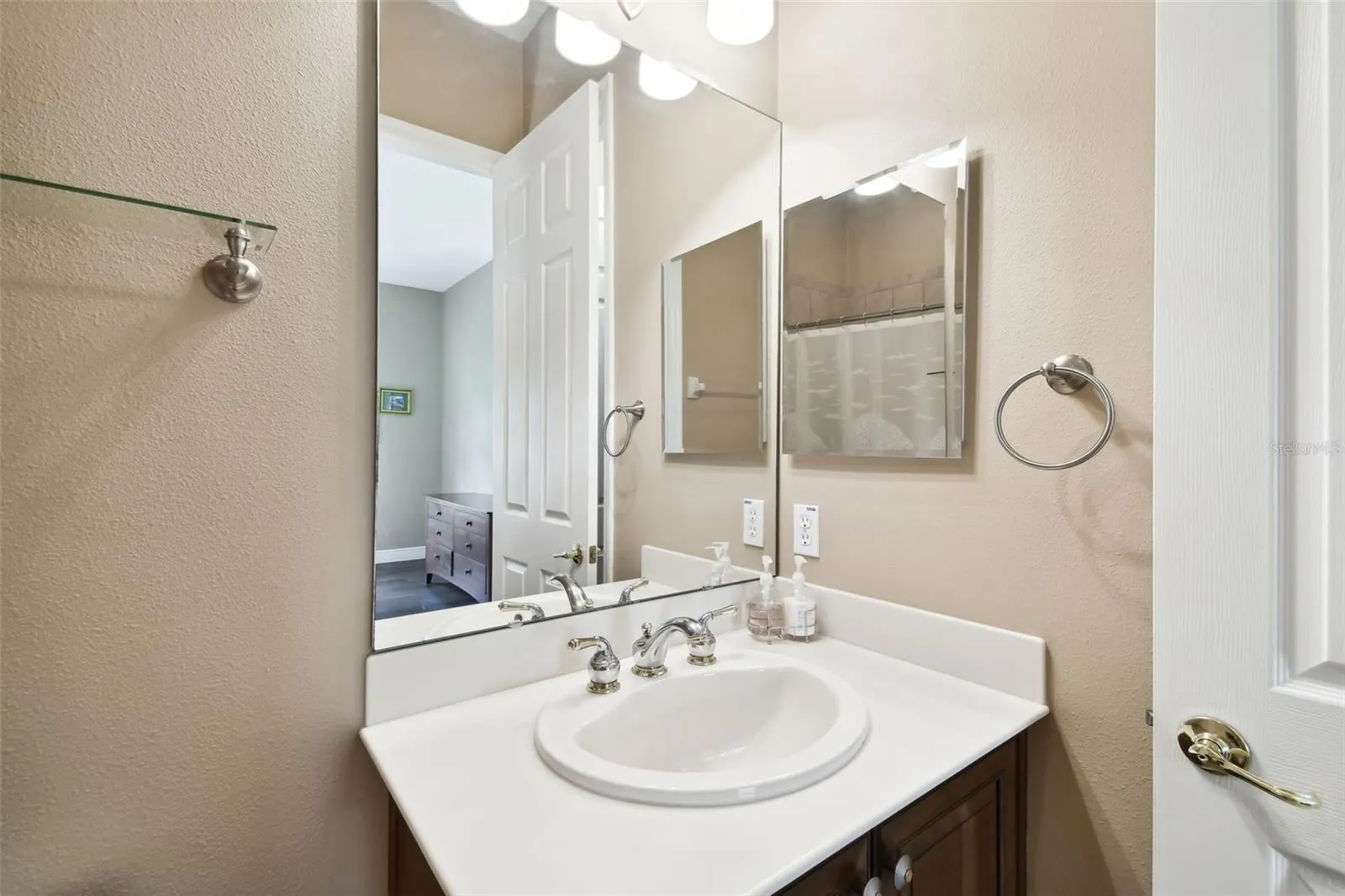 154 RANCHO MIRAGE DR