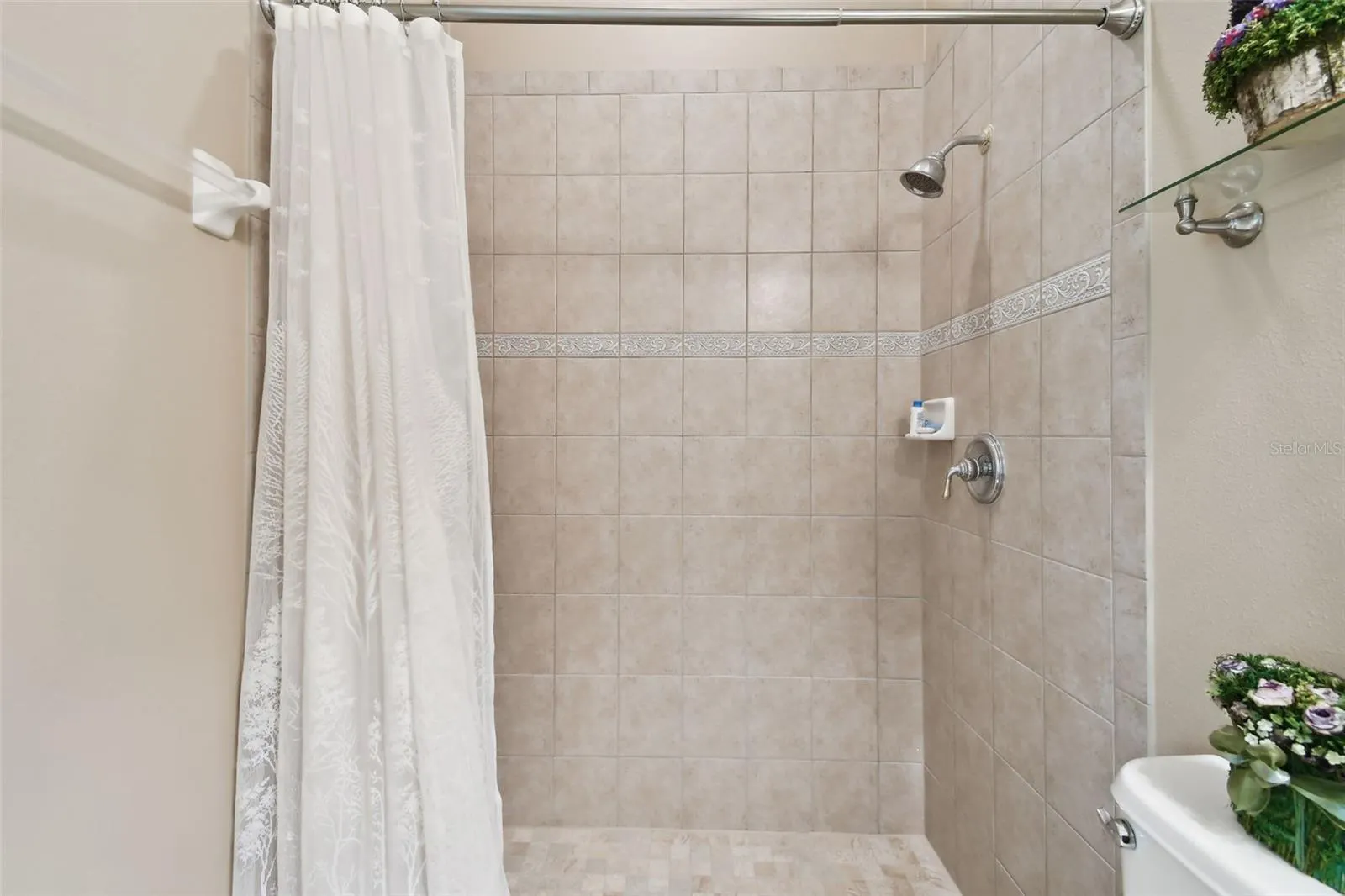 154 RANCHO MIRAGE DR