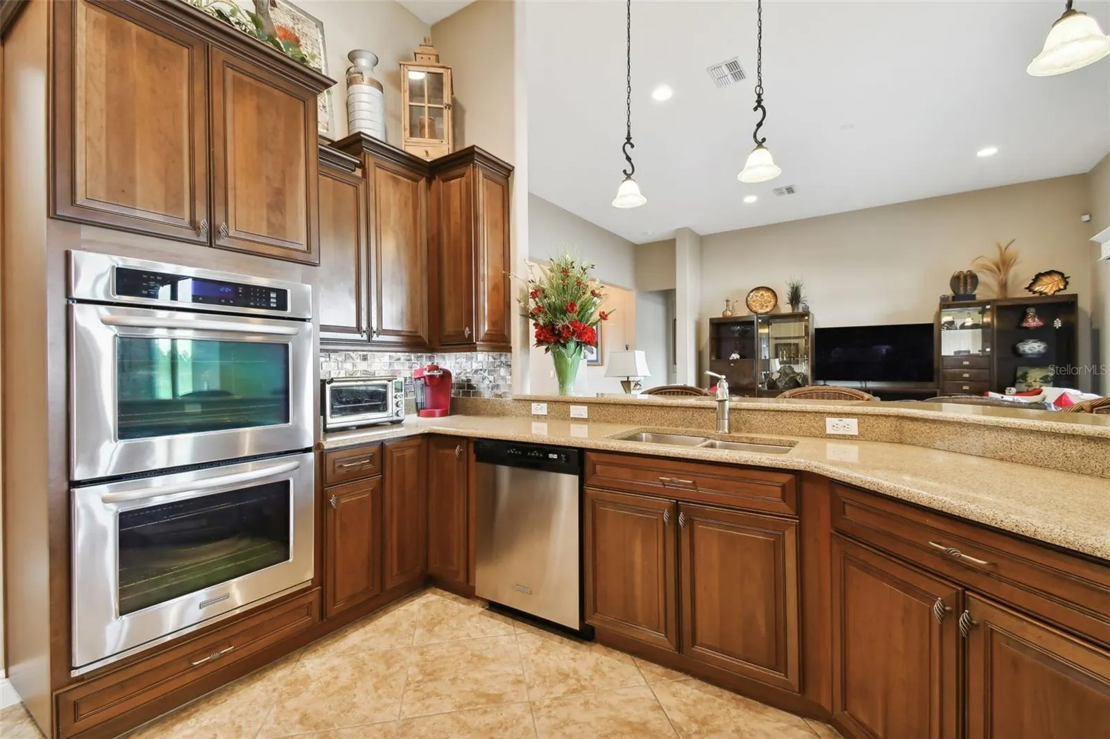 154 RANCHO MIRAGE DR