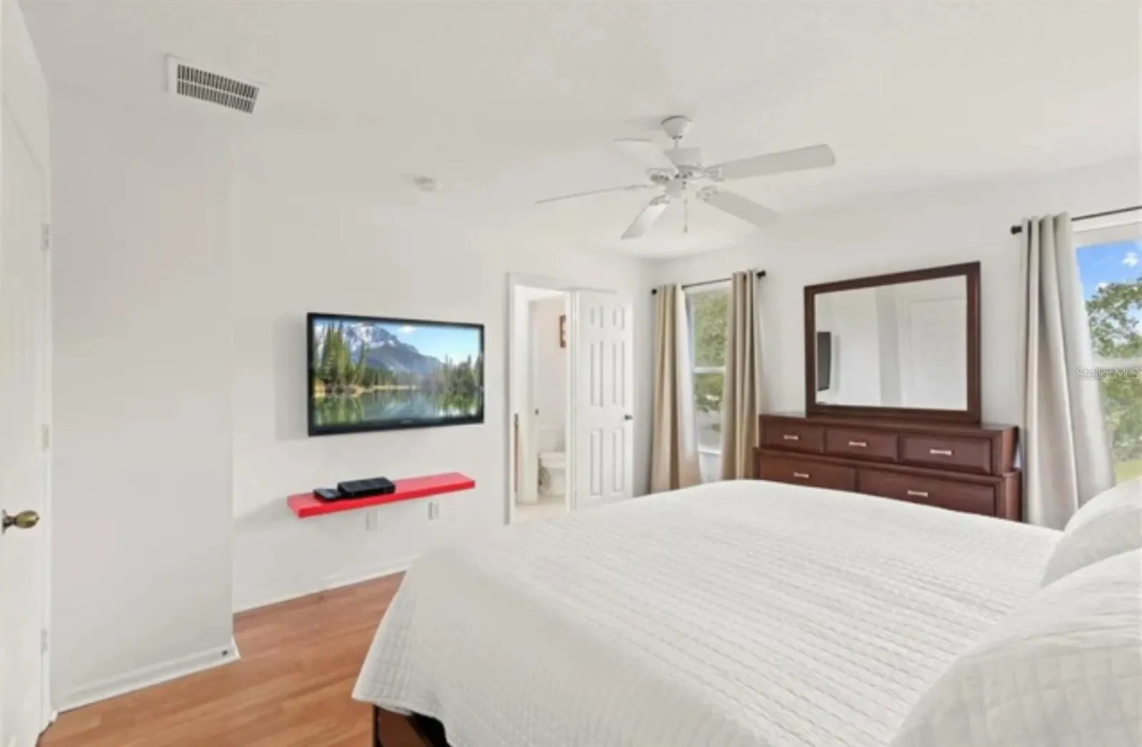1312 S BEACH CIR