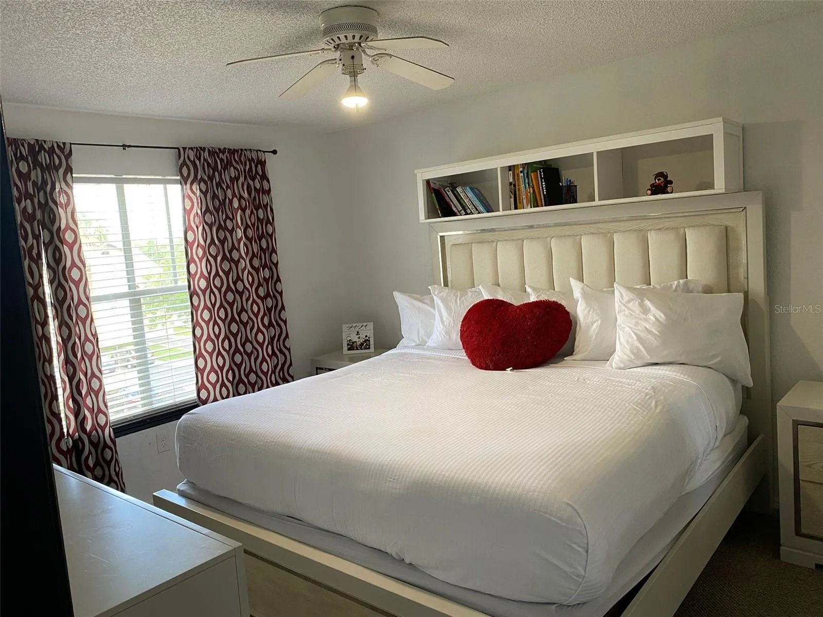 2208 ANTIGUA PL #933, #933