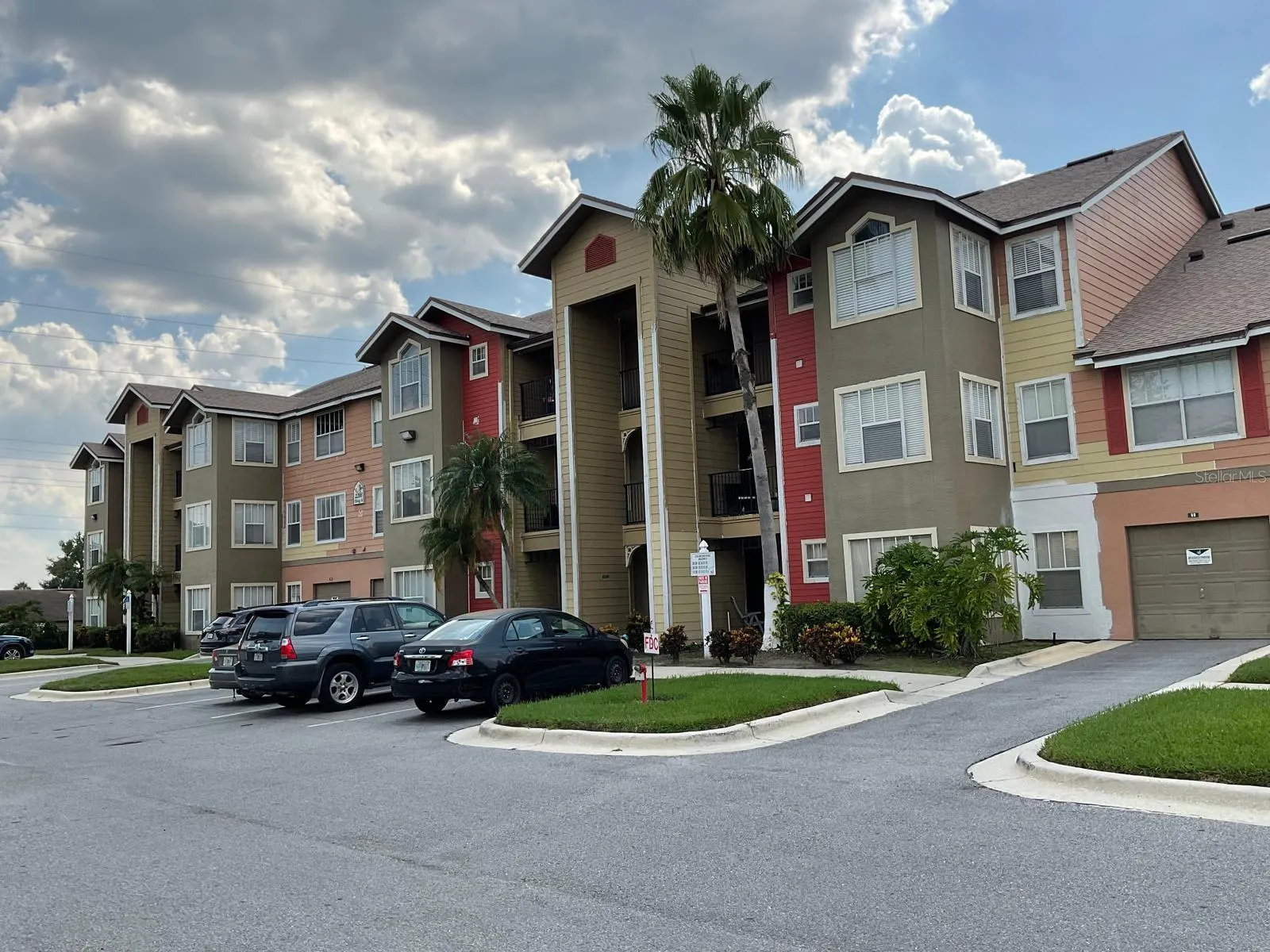 2208 ANTIGUA PL #933, #933