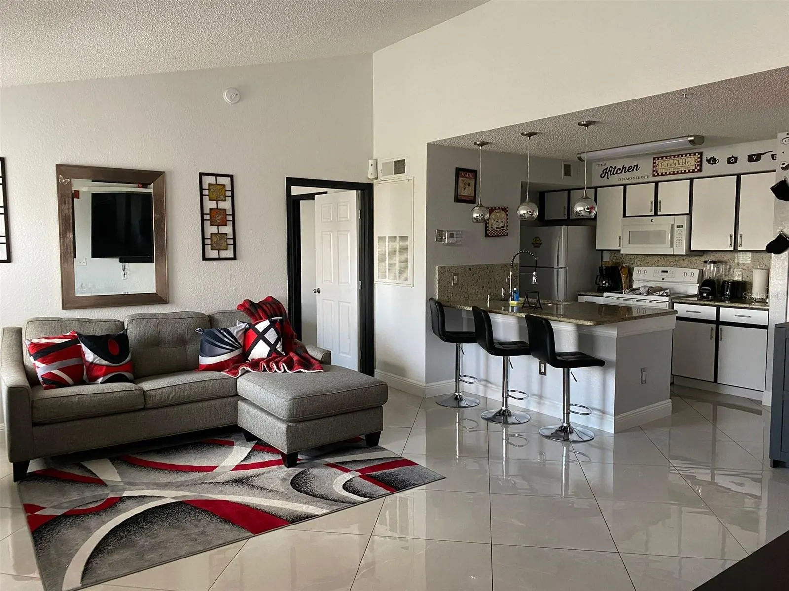 2208 ANTIGUA PL #933, #933