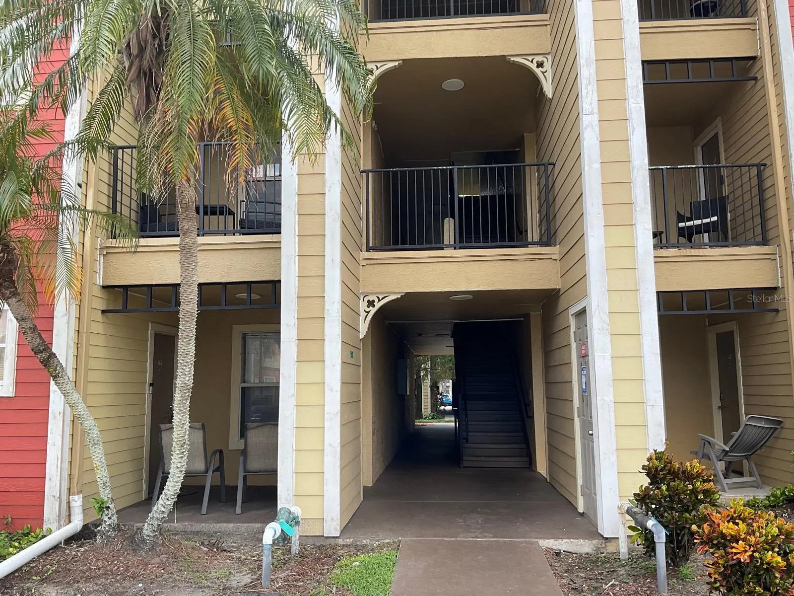 2208 ANTIGUA PL #933, #933