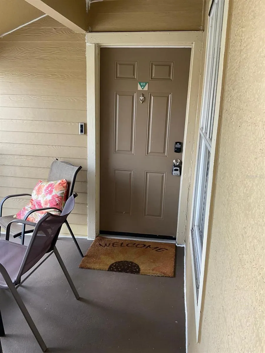 2208 ANTIGUA PL #933, #933