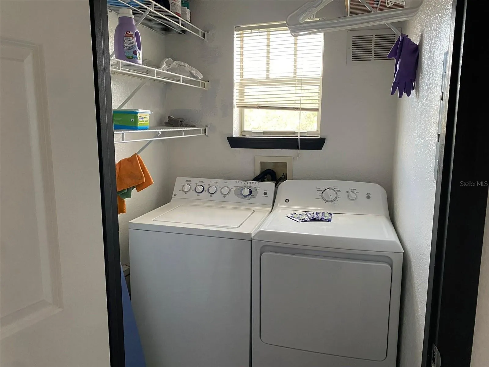 2208 ANTIGUA PL #933, #933