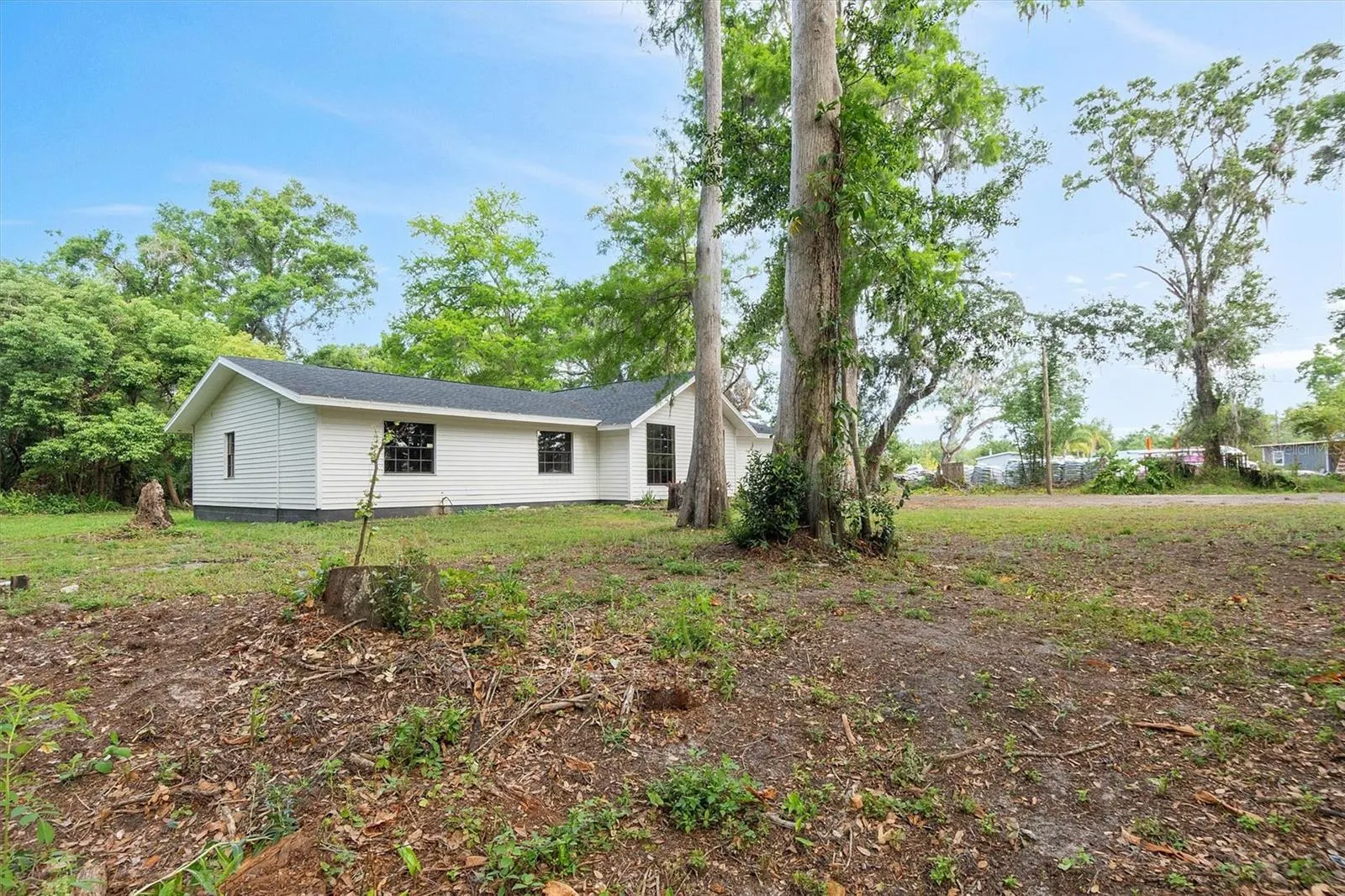6005 IKE SMITH RD