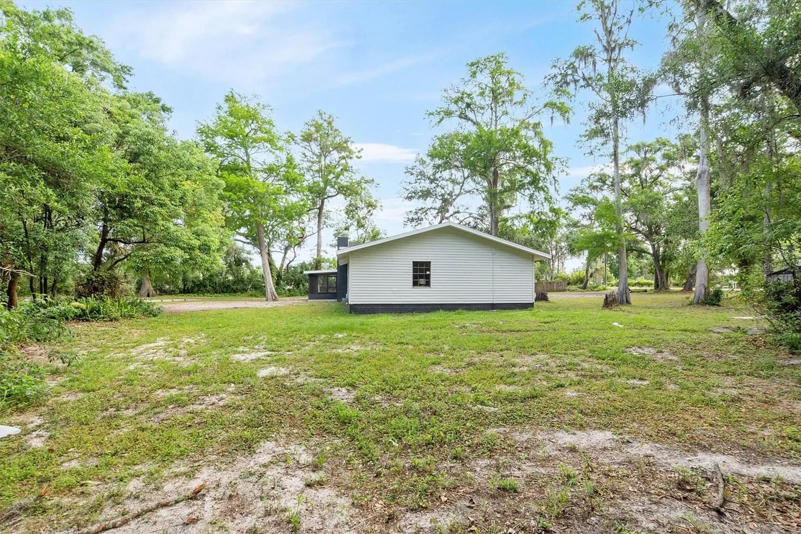 6005 IKE SMITH RD