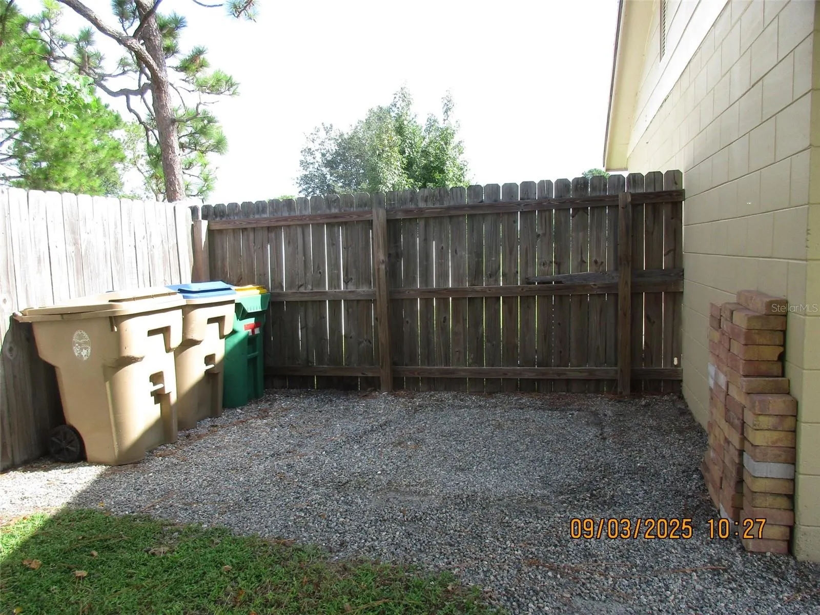 833 FLORIDA PKWY