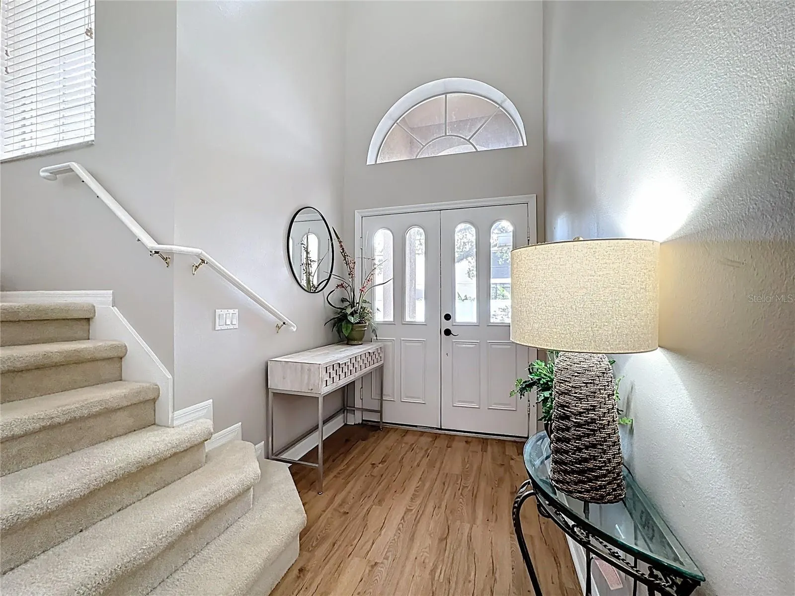 526 HENLEY CIR