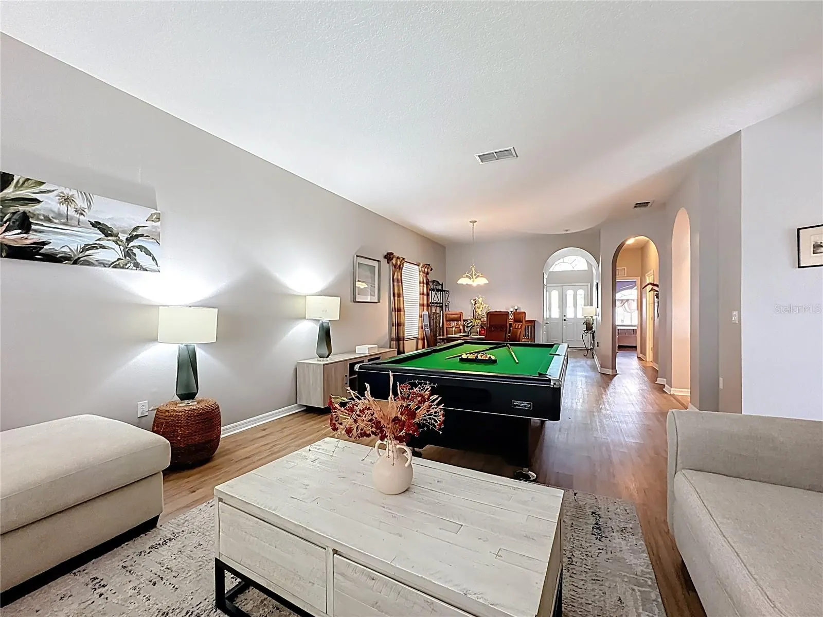 526 HENLEY CIR